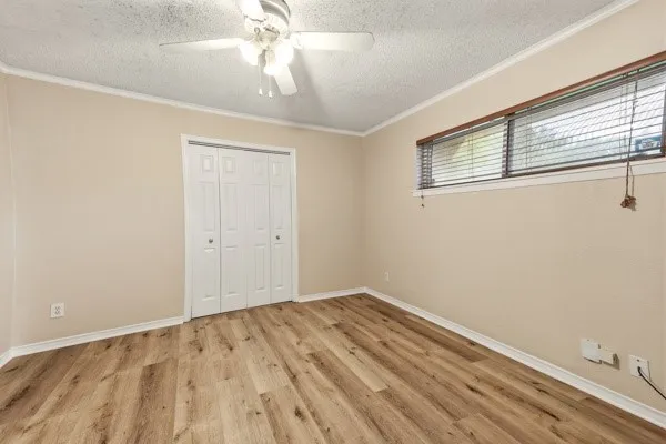 Single Family Residence For Sale in Dallas County , 205 Roaring Springs Drive, De Soto, Texas 75115, 4 Bedroom, 3 Bathroom, 2 Garage spaces, 2,520 Sqft, built in 1965, mls#21301682, Real Estate Agent in De Soto, Homes For Sale in Dallas county, Homes For Sale in De Soto, Realtor in De Soto Texas, Real Estate Brokerage Independent Realty Texas, Luminita Cordes Realtor