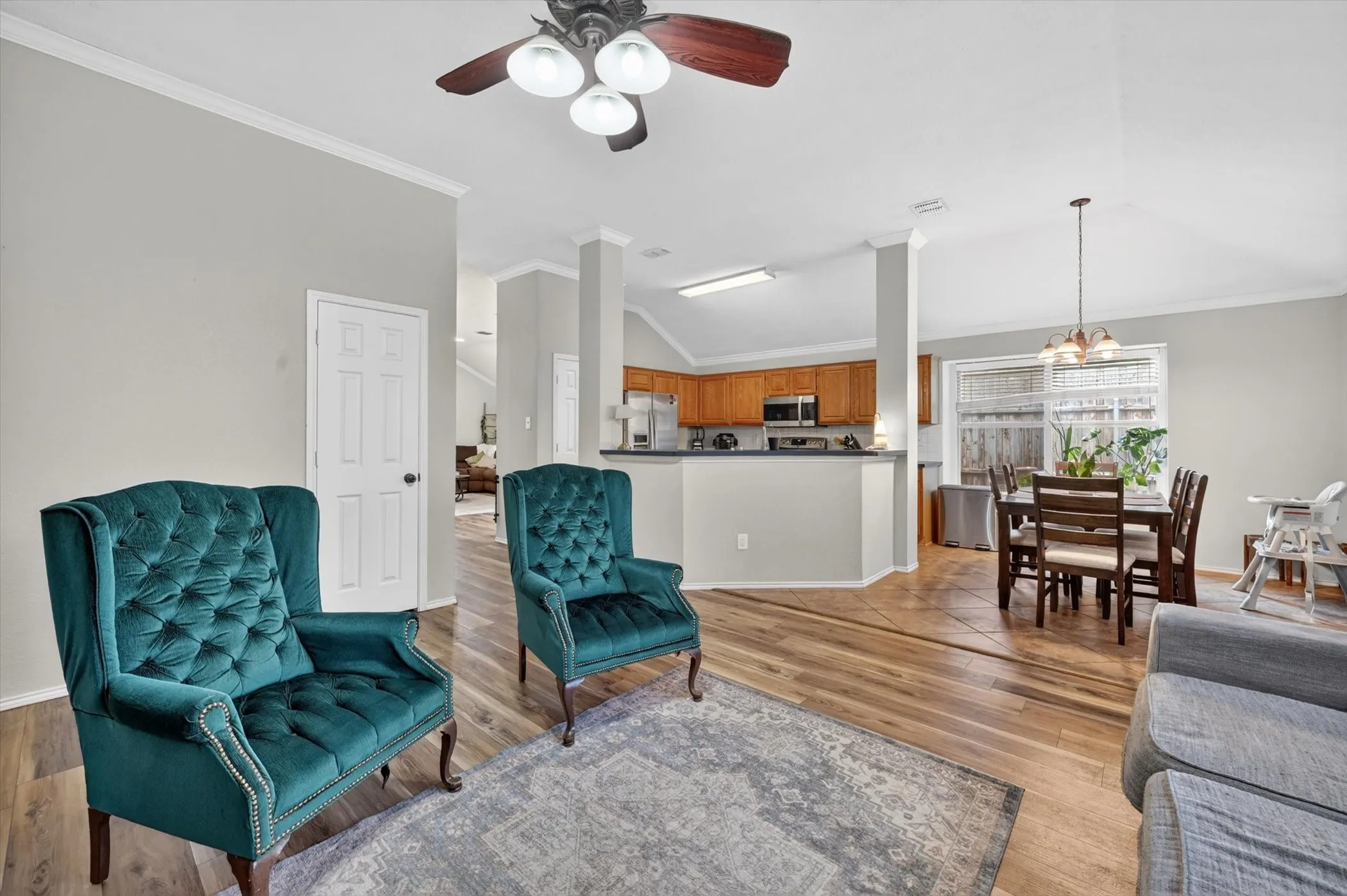 Single Family Residence For Sale in Denton County , 3208 Cliff Oaks Drive, Corinth, Texas 76210, 3 Bedroom, 2 Bathroom, 2 Garage spaces, 1,889 Sqft, built in 1997, mls#21273400, Real Estate Agent in Corinth, Homes For Sale in Denton county, Homes For Sale in Corinth, Realtor in Corinth Texas, Real Estate Brokerage Independent Realty Texas, Luminita Cordes Realtor
