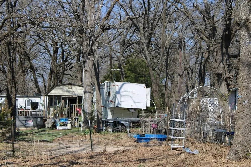 Single Family Residence For Sale in Hunt County , 8085 Lakeview Drive, Quinlan, Texas 75474, 1 Bedroom, 1 Bathroom, 2 Garage spaces, 500 Sqft, built in 0, mls#21302079, Real Estate Agent in Quinlan, Homes For Sale in Hunt county, Homes For Sale in Quinlan, Realtor in Quinlan Texas, Real Estate Brokerage Independent Realty Texas, Luminita Cordes Realtor