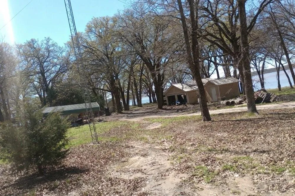 Single Family Residence For Sale in Hunt County , 8085 Lakeview Drive, Quinlan, Texas 75474, 1 Bedroom, 1 Bathroom, 2 Garage spaces, 500 Sqft, built in 0, mls#21302079, Real Estate Agent in Quinlan, Homes For Sale in Hunt county, Homes For Sale in Quinlan, Realtor in Quinlan Texas, Real Estate Brokerage Independent Realty Texas, Luminita Cordes Realtor