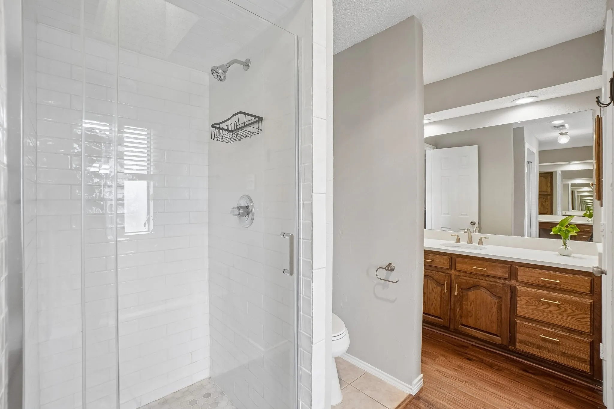 Single Family Residence For Sale in Denton County , 2330 Heatherwoods Way, Carrollton, Texas 75007, 3 Bedroom, 3 Bathroom, 2 Garage spaces, 2,051 Sqft, built in 1984, mls#21296120, Real Estate Agent in Carrollton, Homes For Sale in Denton county, Homes For Sale in Carrollton, Realtor in Carrollton Texas, Real Estate Brokerage Independent Realty Texas, Luminita Cordes Realtor