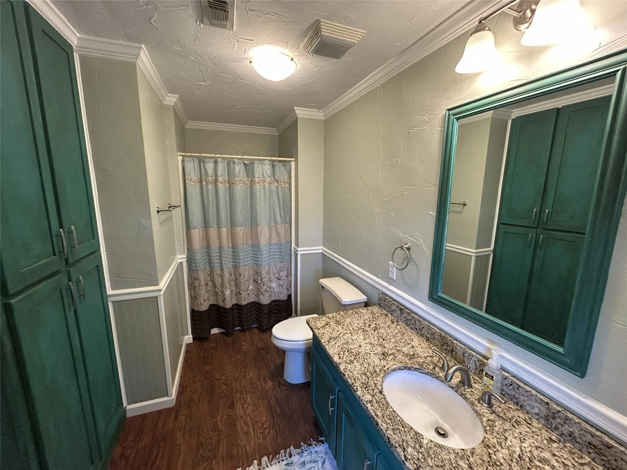 Single Family Residence For Sale in Eastland County , 402 County Road 455, Ranger, Texas 76470, 3 Bedroom, 3 Bathroom, 3 Garage spaces, 5,050 Sqft, built in 1978, mls#21302096, Real Estate Agent in Ranger, Homes For Sale in Eastland county, Homes For Sale in Ranger, Realtor in Ranger Texas, Real Estate Brokerage Independent Realty Texas, Luminita Cordes Realtor
