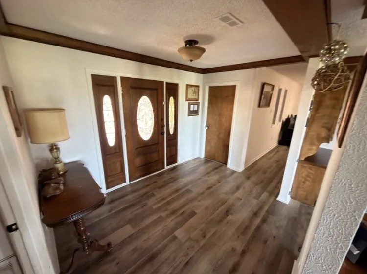 Single Family Residence For Sale in Eastland County , 402 County Road 455, Ranger, Texas 76470, 3 Bedroom, 3 Bathroom, 3 Garage spaces, 5,050 Sqft, built in 1978, mls#21302096, Real Estate Agent in Ranger, Homes For Sale in Eastland county, Homes For Sale in Ranger, Realtor in Ranger Texas, Real Estate Brokerage Independent Realty Texas, Luminita Cordes Realtor
