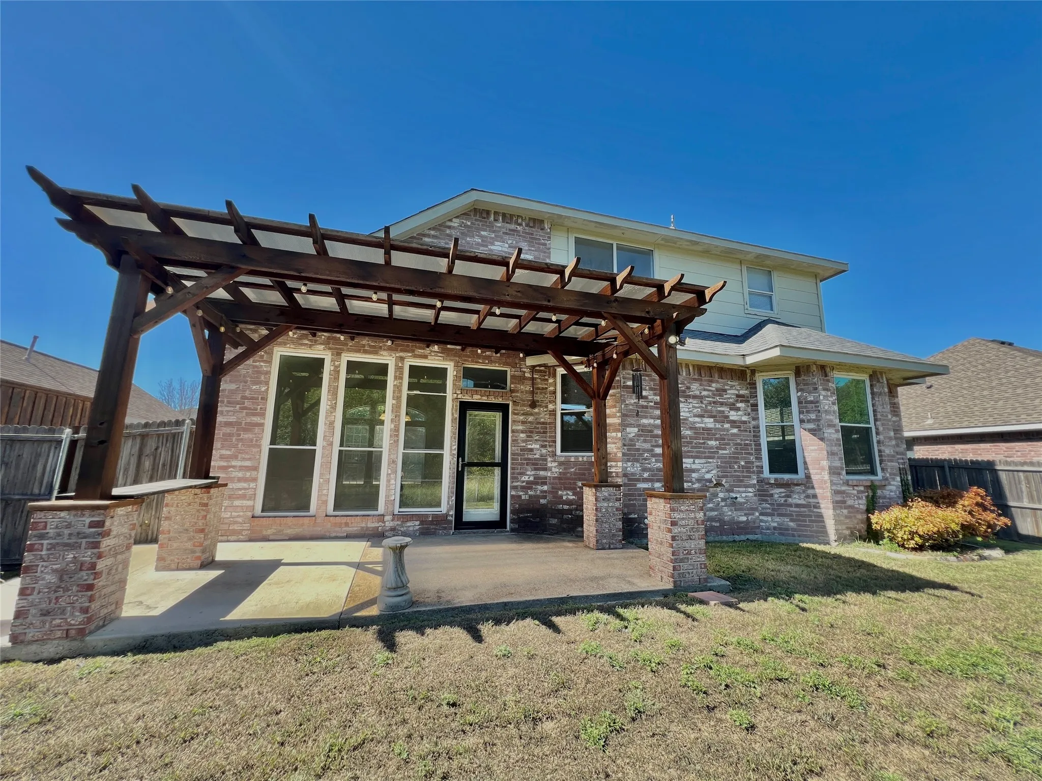Single Family Residence For Rent in Rockwall County , 3098 Wildflower Way, Rockwall, Texas 75032, 3 Bedroom, 2 Bathroom, 2 Garage spaces, 1,726 Sqft, built in 1999, mls#21289317, Real Estate Agent in Rockwall, Homes For Rent in Rockwall county, Homes For Rent in Rockwall, Realtor in Rockwall Texas, Real Estate Brokerage Independent Realty Texas, Luminita Cordes Realtor