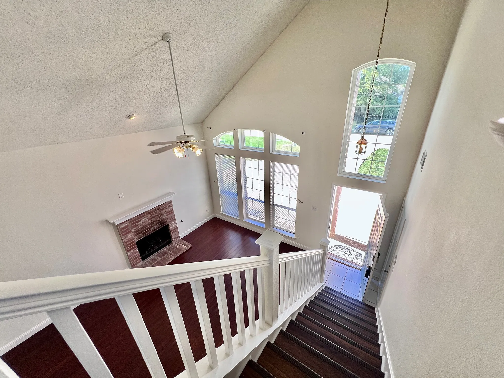 Single Family Residence For Rent in Rockwall County , 3098 Wildflower Way, Rockwall, Texas 75032, 3 Bedroom, 2 Bathroom, 2 Garage spaces, 1,726 Sqft, built in 1999, mls#21289317, Real Estate Agent in Rockwall, Homes For Rent in Rockwall county, Homes For Rent in Rockwall, Realtor in Rockwall Texas, Real Estate Brokerage Independent Realty Texas, Luminita Cordes Realtor