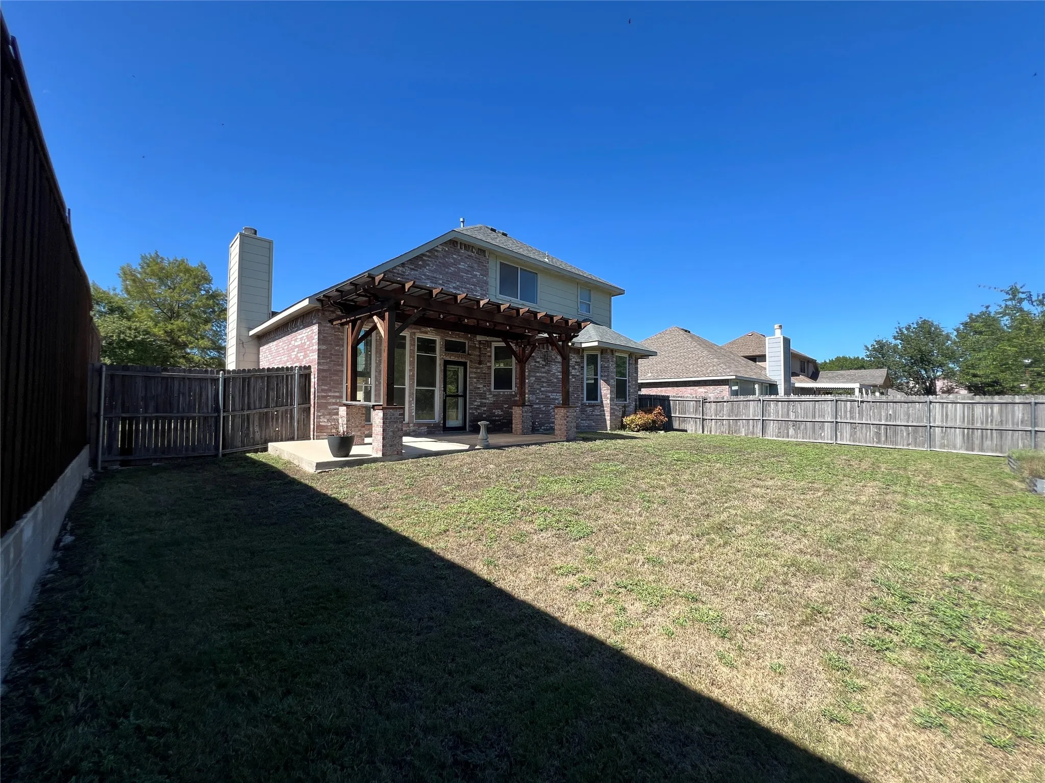 Single Family Residence For Rent in Rockwall County , 3098 Wildflower Way, Rockwall, Texas 75032, 3 Bedroom, 2 Bathroom, 2 Garage spaces, 1,726 Sqft, built in 1999, mls#21289317, Real Estate Agent in Rockwall, Homes For Rent in Rockwall county, Homes For Rent in Rockwall, Realtor in Rockwall Texas, Real Estate Brokerage Independent Realty Texas, Luminita Cordes Realtor