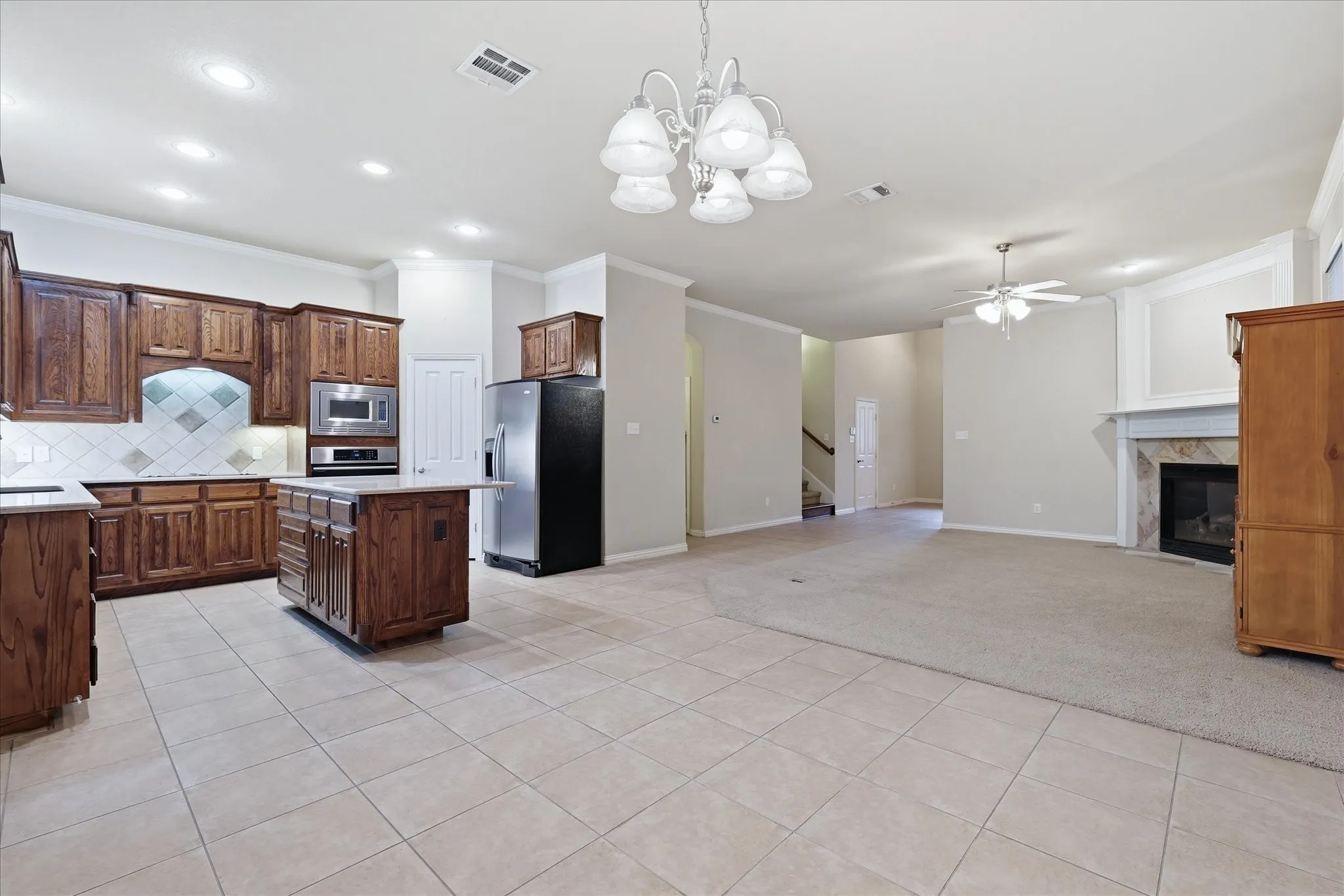 Wonderful open floor plan with large breakfast nook.