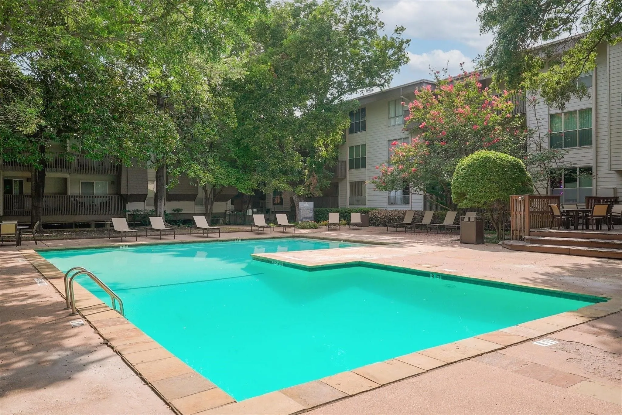 Condominium For Sale in Dallas County , 4859 Cedar Springs Road 154, Dallas, Texas 75219, 2 Bedroom, 1 Bathroom, 1 Garage spaces, 841 Sqft, built in 1970, mls#21302142, Real Estate Agent in Dallas, Homes For Sale in Dallas county, Homes For Sale in Dallas, Realtor in Dallas Texas, Real Estate Brokerage Independent Realty Texas, Luminita Cordes Realtor