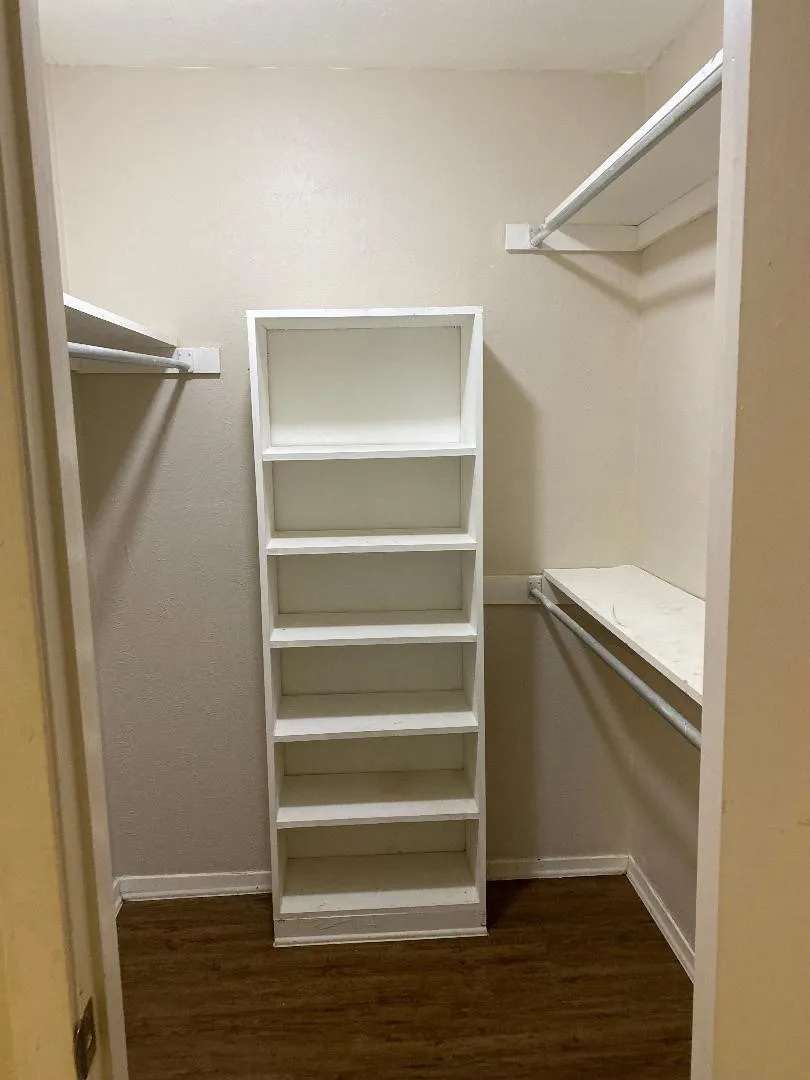 Condominium For Sale in Dallas County , 4859 Cedar Springs Road 154, Dallas, Texas 75219, 2 Bedroom, 1 Bathroom, 1 Garage spaces, 841 Sqft, built in 1970, mls#21302142, Real Estate Agent in Dallas, Homes For Sale in Dallas county, Homes For Sale in Dallas, Realtor in Dallas Texas, Real Estate Brokerage Independent Realty Texas, Luminita Cordes Realtor