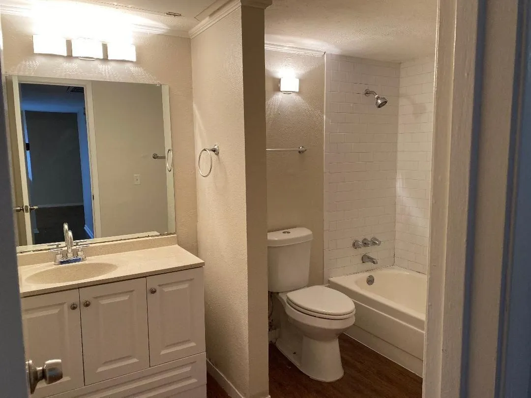 Condominium For Sale in Dallas County , 4859 Cedar Springs Road 154, Dallas, Texas 75219, 2 Bedroom, 1 Bathroom, 1 Garage spaces, 841 Sqft, built in 1970, mls#21302142, Real Estate Agent in Dallas, Homes For Sale in Dallas county, Homes For Sale in Dallas, Realtor in Dallas Texas, Real Estate Brokerage Independent Realty Texas, Luminita Cordes Realtor