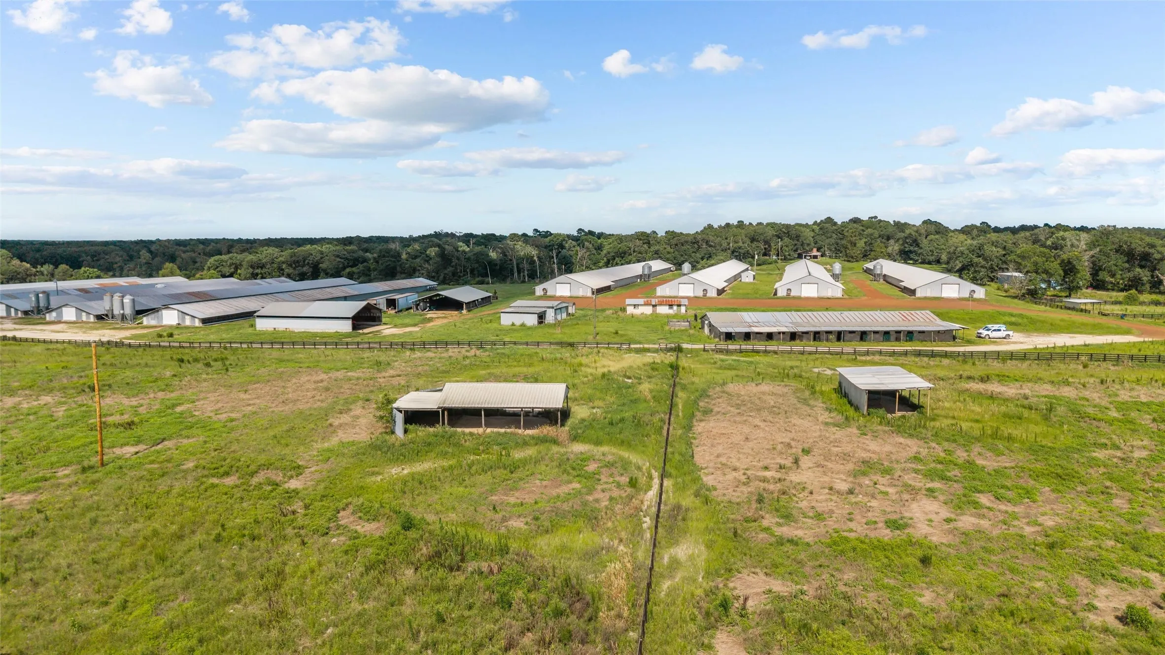 Single Family Residence For Sale in Angelina County , 3216 Old Ewing Road, Lufkin, Texas 75901, 3 Bedroom, 2 Bathroom, Garage spaces, 1,456 Sqft, built in 1984, mls#21299274, Real Estate Agent in Lufkin, Homes For Sale in Angelina county, Homes For Sale in Lufkin, Realtor in Lufkin Texas, Real Estate Brokerage Independent Realty Texas, Luminita Cordes Realtor