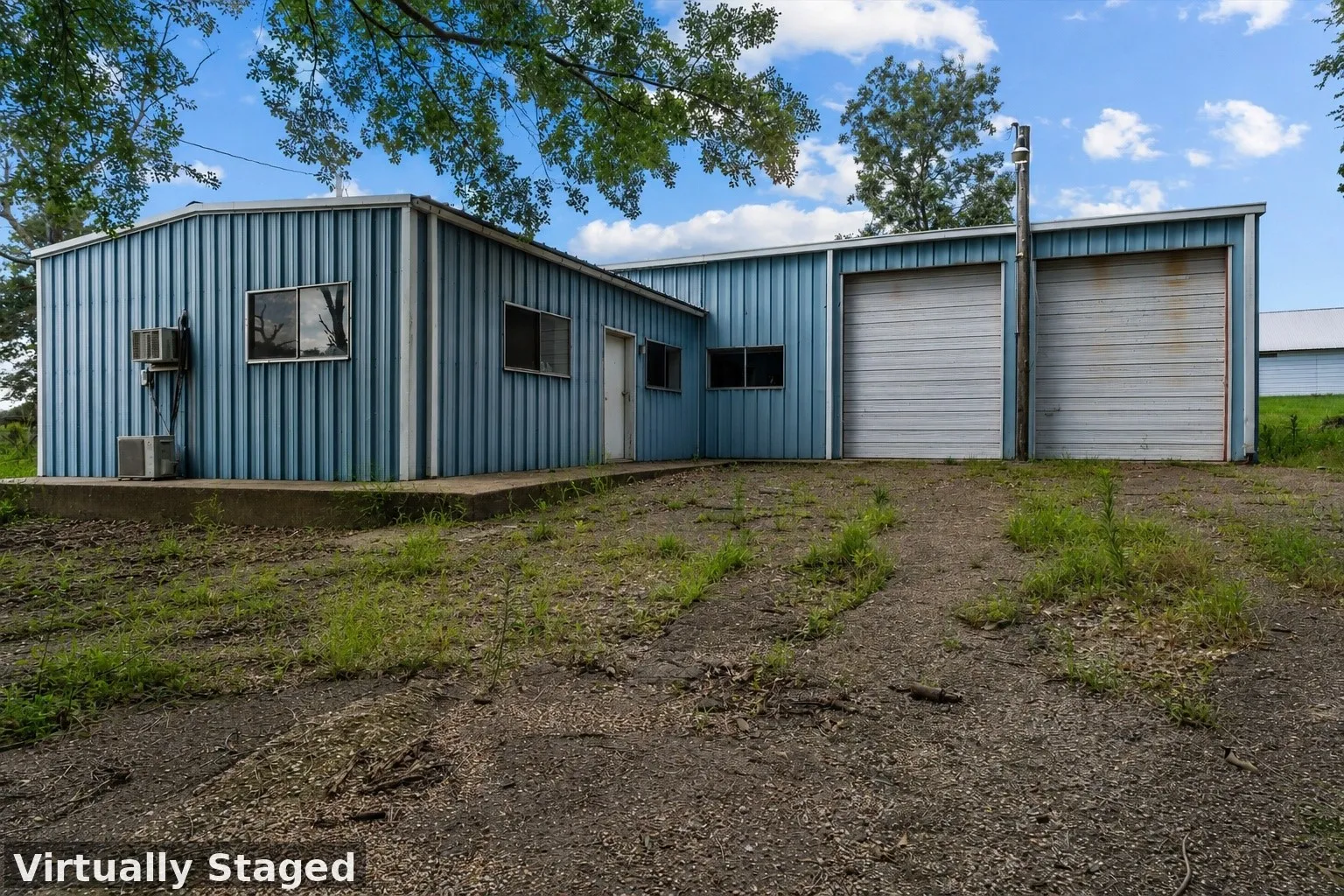Blue Metal House 3bed 2bath with attached garage