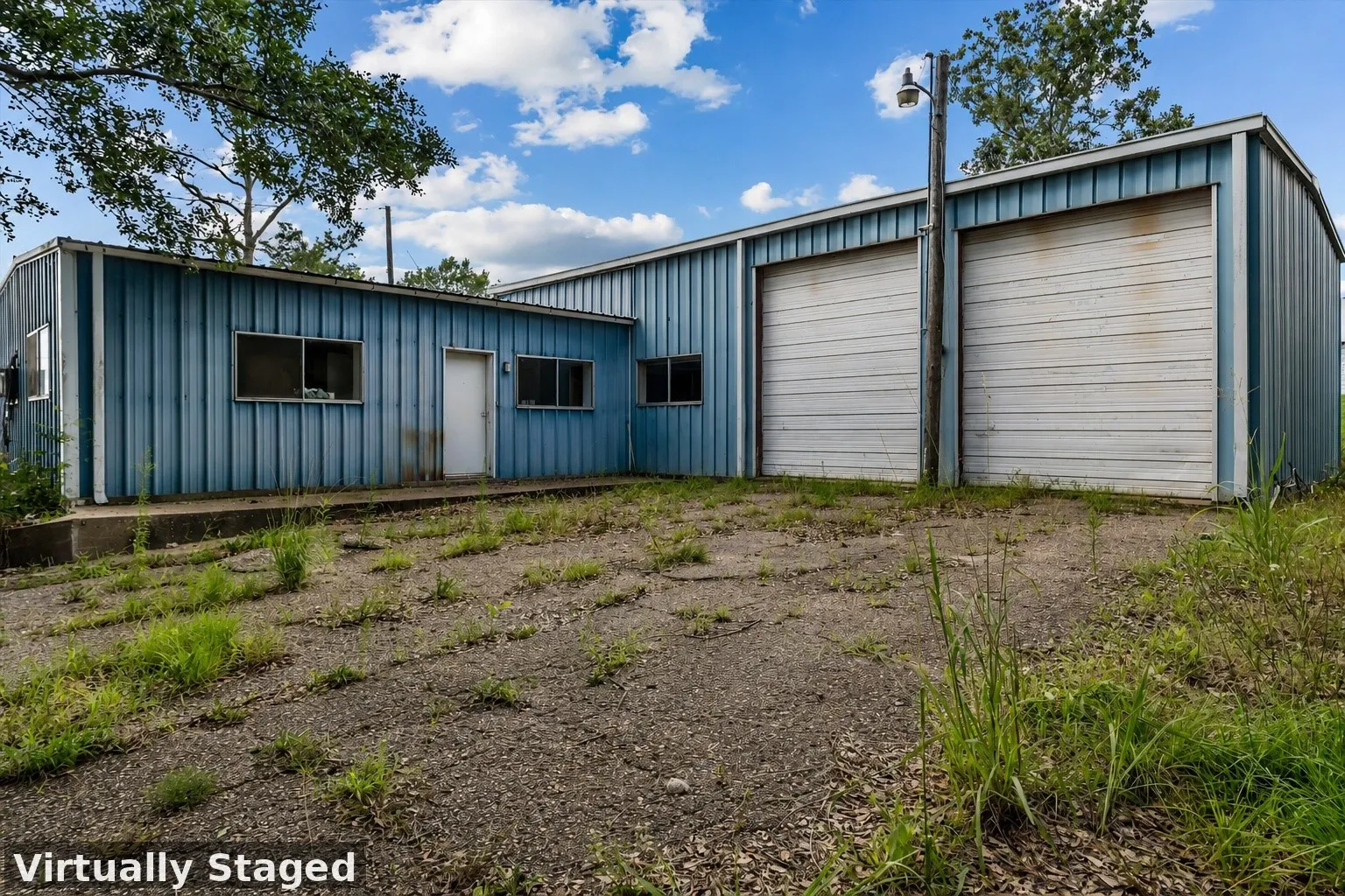 Blue Metal House 3bed 2bath with attached garage