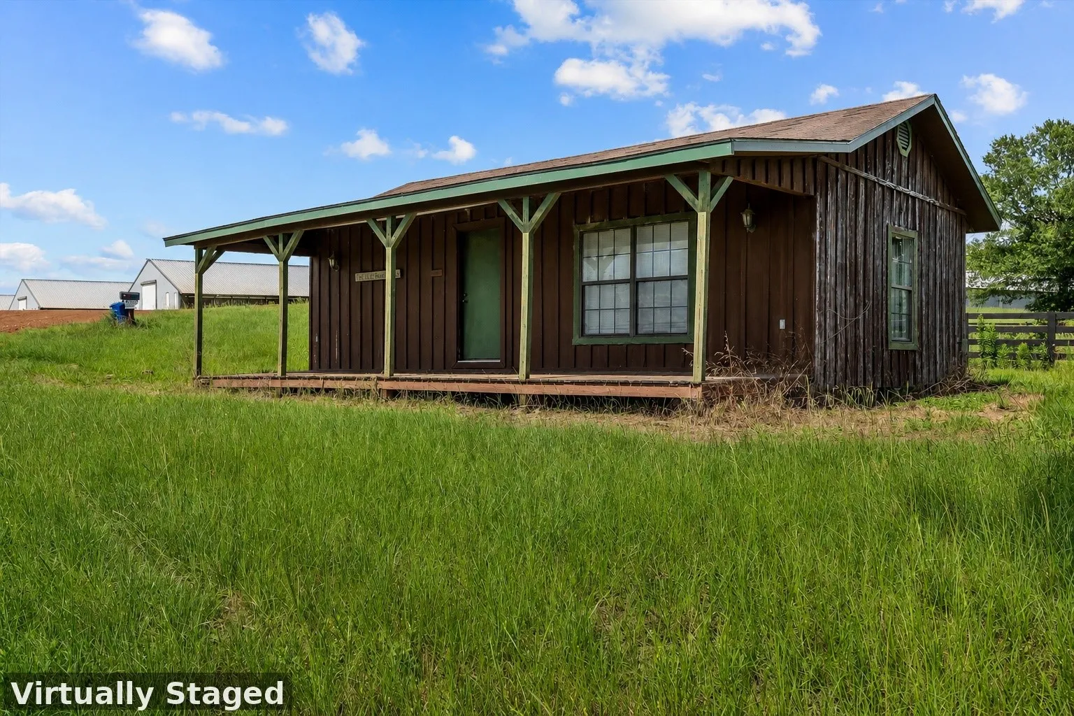 Brown House 1 bed 1 bath near horse stables