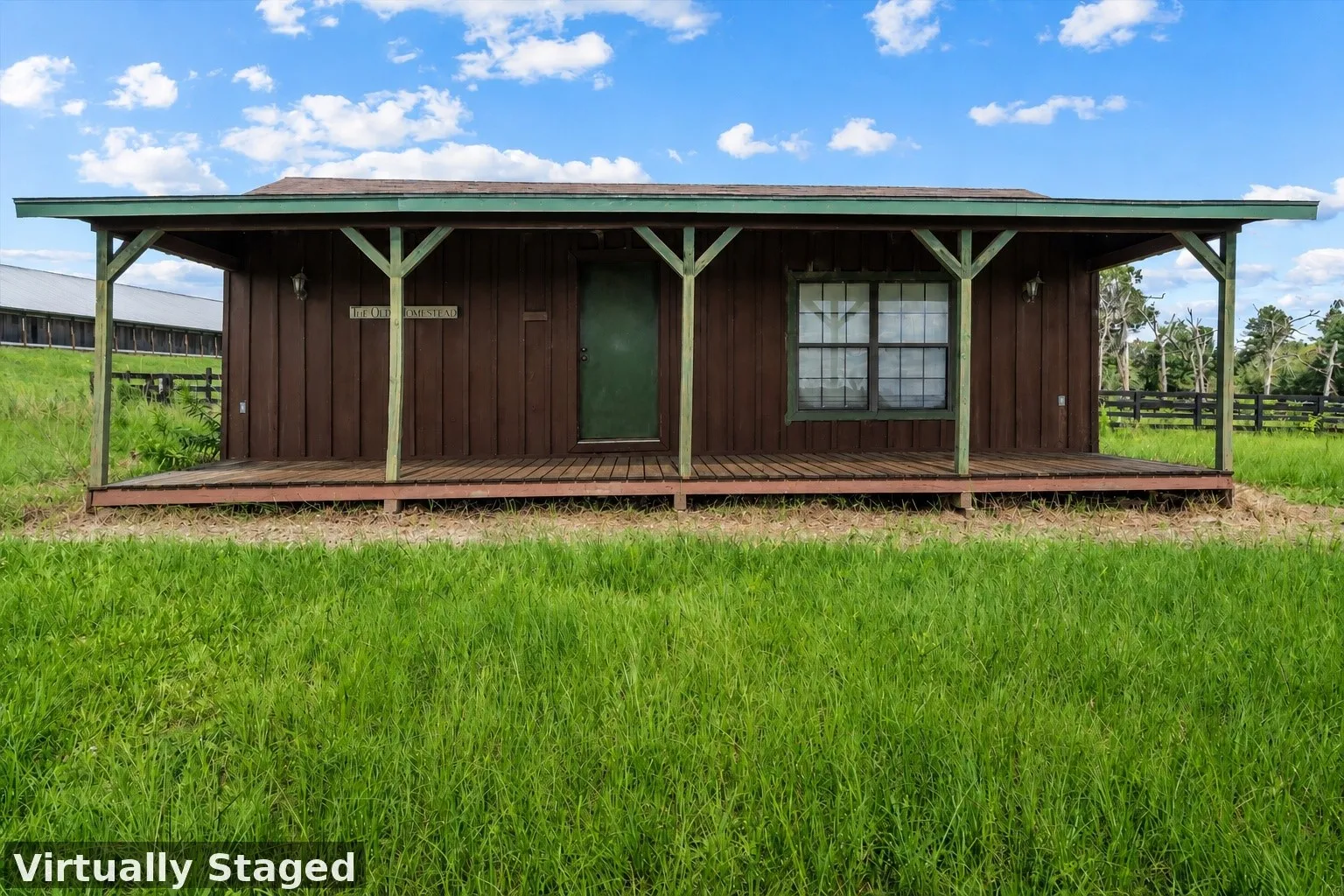 Brown House 1 bed 1 bath near horse stables