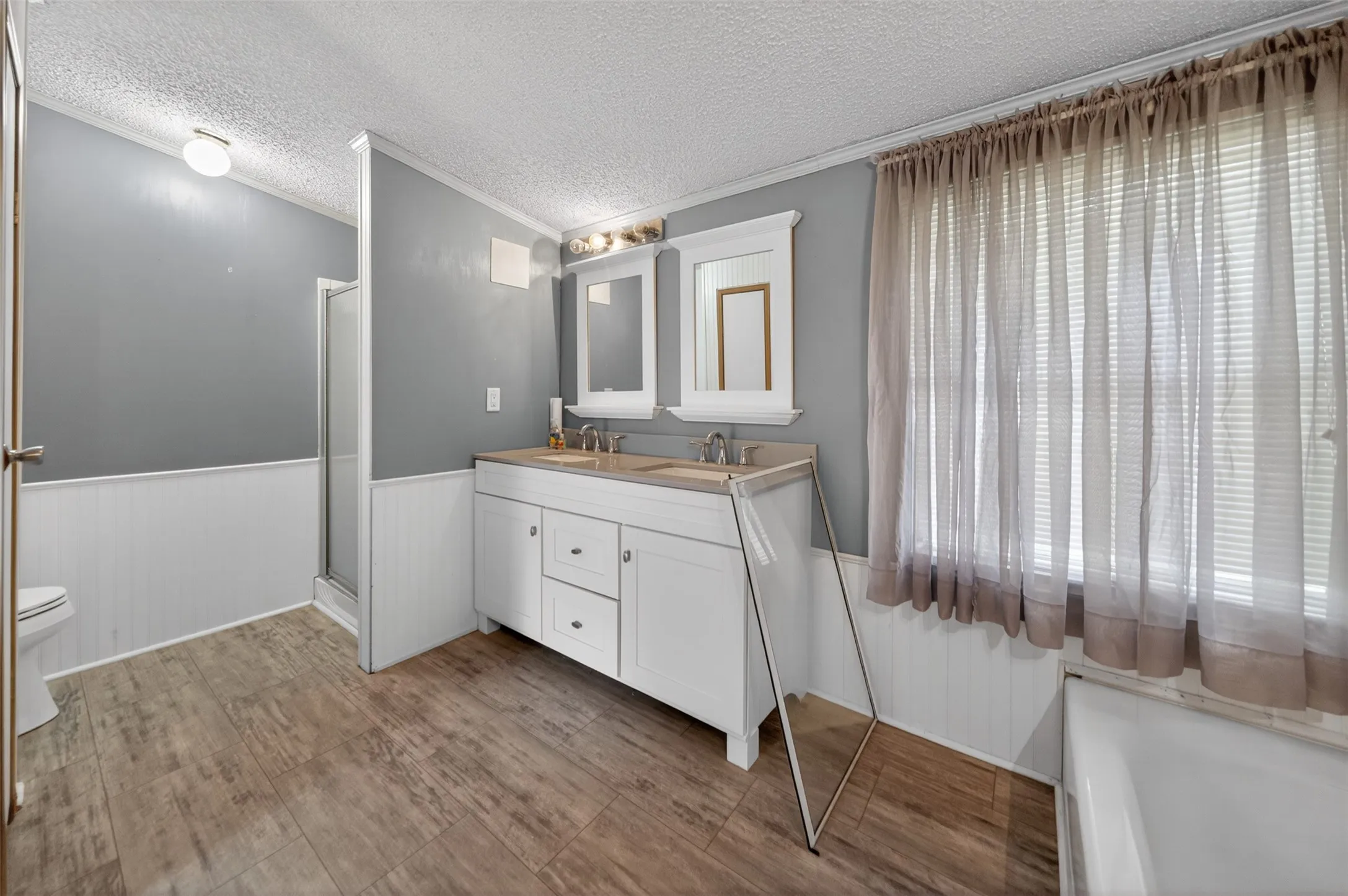 Manufactured Home For Sale in Henderson County , 13314 County Road 4336, Larue, Texas 75770, 3 Bedrooms, 1 Bathroom, 2 Garage spaces, 1,966 Sqft, built in 1998, Price $450,000, mls#21300738, Real Estate Agent in Larue, Homes For Sale in Henderson county, Homes For Sale in Larue, Realtor in Larue Texas, Real Estate Brokerage Independent Realty Texas, Luminita Cordes Realtor