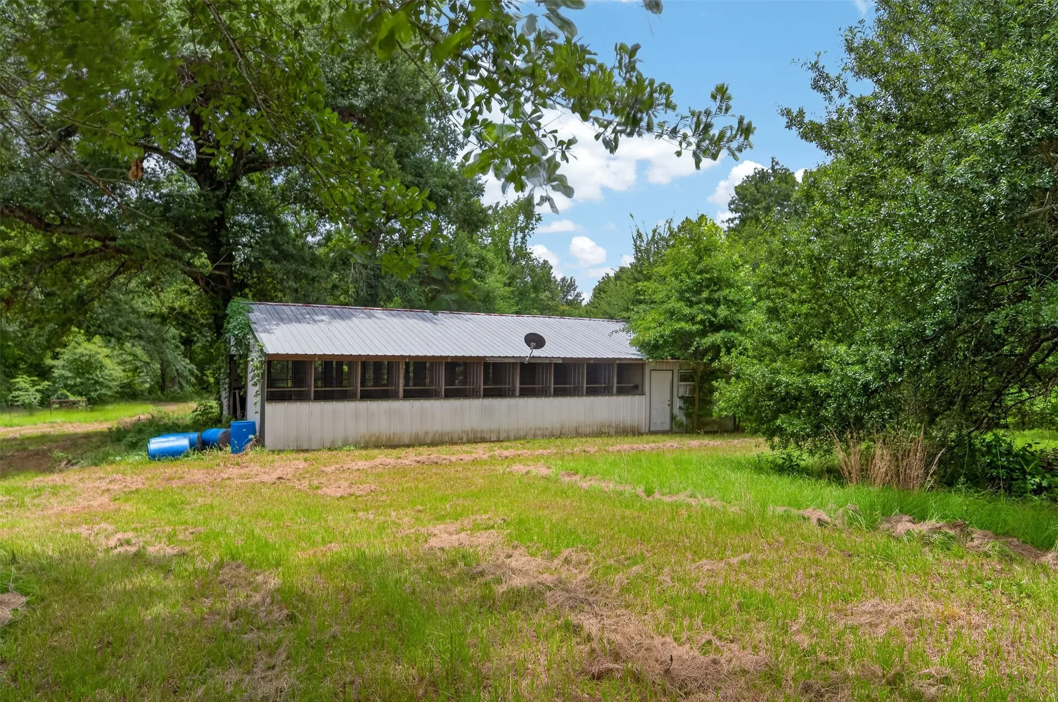 Manufactured Home For Sale in Henderson County , 13314 County Road 4336, Larue, Texas 75770, 3 Bedrooms, 1 Bathroom, 2 Garage spaces, 1,966 Sqft, built in 1998, Price $450,000, mls#21300738, Real Estate Agent in Larue, Homes For Sale in Henderson county, Homes For Sale in Larue, Realtor in Larue Texas, Real Estate Brokerage Independent Realty Texas, Luminita Cordes Realtor