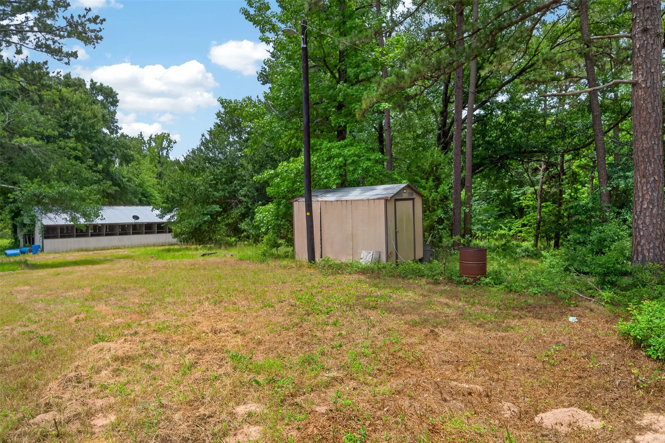 Manufactured Home For Sale in Henderson County , 13314 County Road 4336, Larue, Texas 75770, 3 Bedrooms, 1 Bathroom, 2 Garage spaces, 1,966 Sqft, built in 1998, Price $450,000, mls#21300738, Real Estate Agent in Larue, Homes For Sale in Henderson county, Homes For Sale in Larue, Realtor in Larue Texas, Real Estate Brokerage Independent Realty Texas, Luminita Cordes Realtor