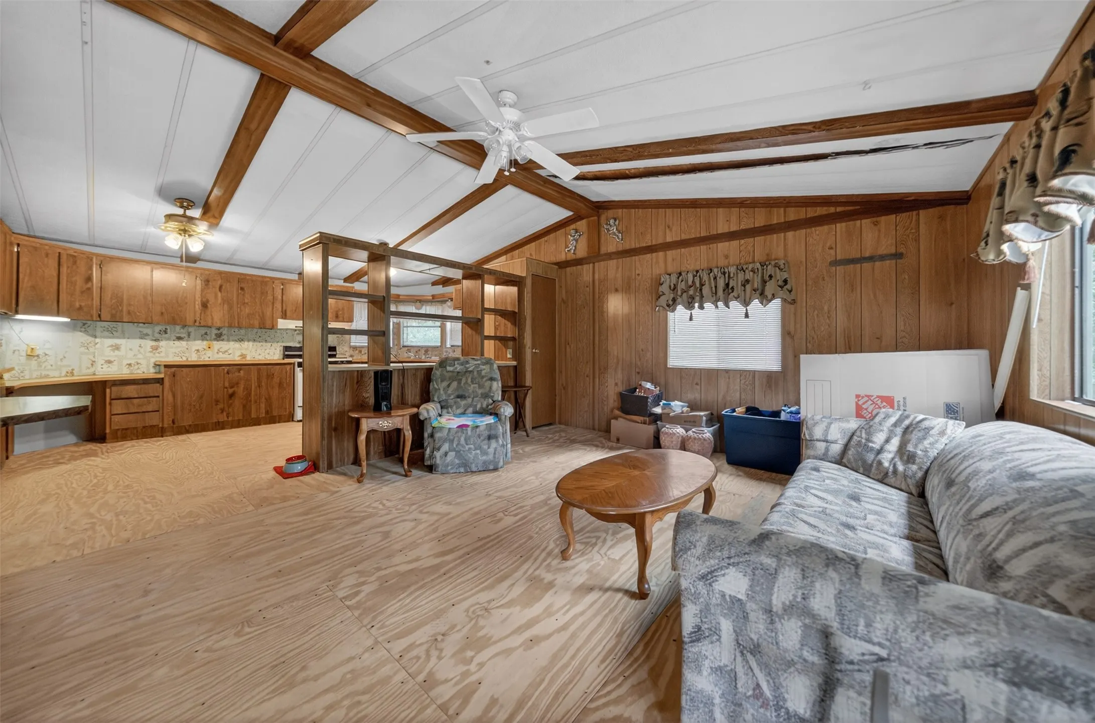 Manufactured Home For Sale in Henderson County , 13314 County Road 4336, Larue, Texas 75770, 3 Bedrooms, 1 Bathroom, 2 Garage spaces, 1,966 Sqft, built in 1998, Price $450,000, mls#21300738, Real Estate Agent in Larue, Homes For Sale in Henderson county, Homes For Sale in Larue, Realtor in Larue Texas, Real Estate Brokerage Independent Realty Texas, Luminita Cordes Realtor