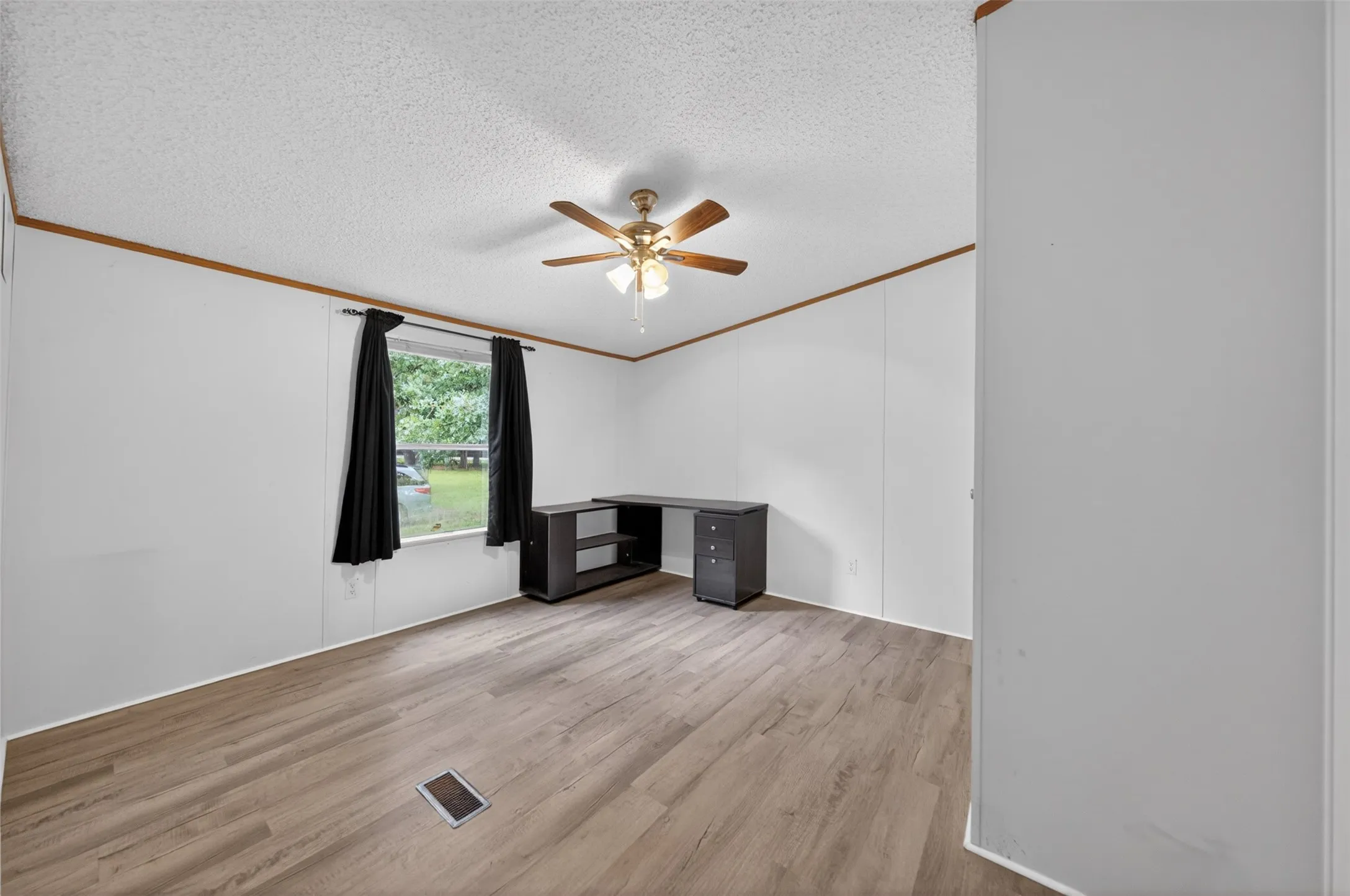 Manufactured Home For Sale in Henderson County , 13314 County Road 4336, Larue, Texas 75770, 3 Bedrooms, 1 Bathroom, 2 Garage spaces, 1,966 Sqft, built in 1998, Price $450,000, mls#21300738, Real Estate Agent in Larue, Homes For Sale in Henderson county, Homes For Sale in Larue, Realtor in Larue Texas, Real Estate Brokerage Independent Realty Texas, Luminita Cordes Realtor