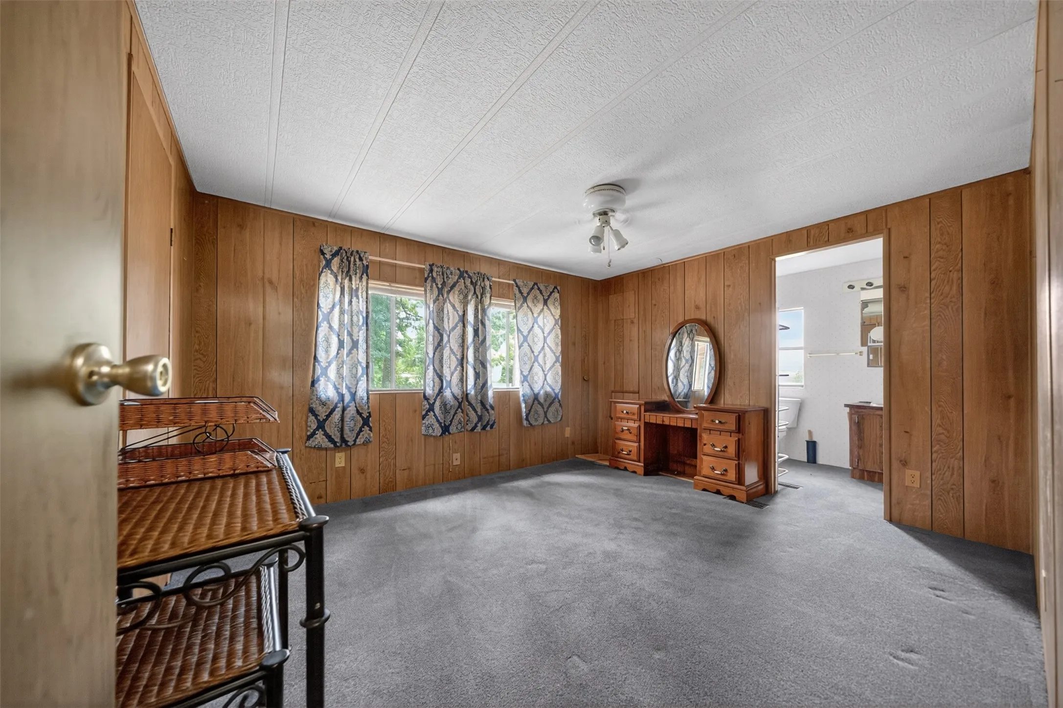 Manufactured Home For Sale in Henderson County , 13314 County Road 4336, Larue, Texas 75770, 3 Bedrooms, 1 Bathroom, 2 Garage spaces, 1,966 Sqft, built in 1998, Price $450,000, mls#21300738, Real Estate Agent in Larue, Homes For Sale in Henderson county, Homes For Sale in Larue, Realtor in Larue Texas, Real Estate Brokerage Independent Realty Texas, Luminita Cordes Realtor