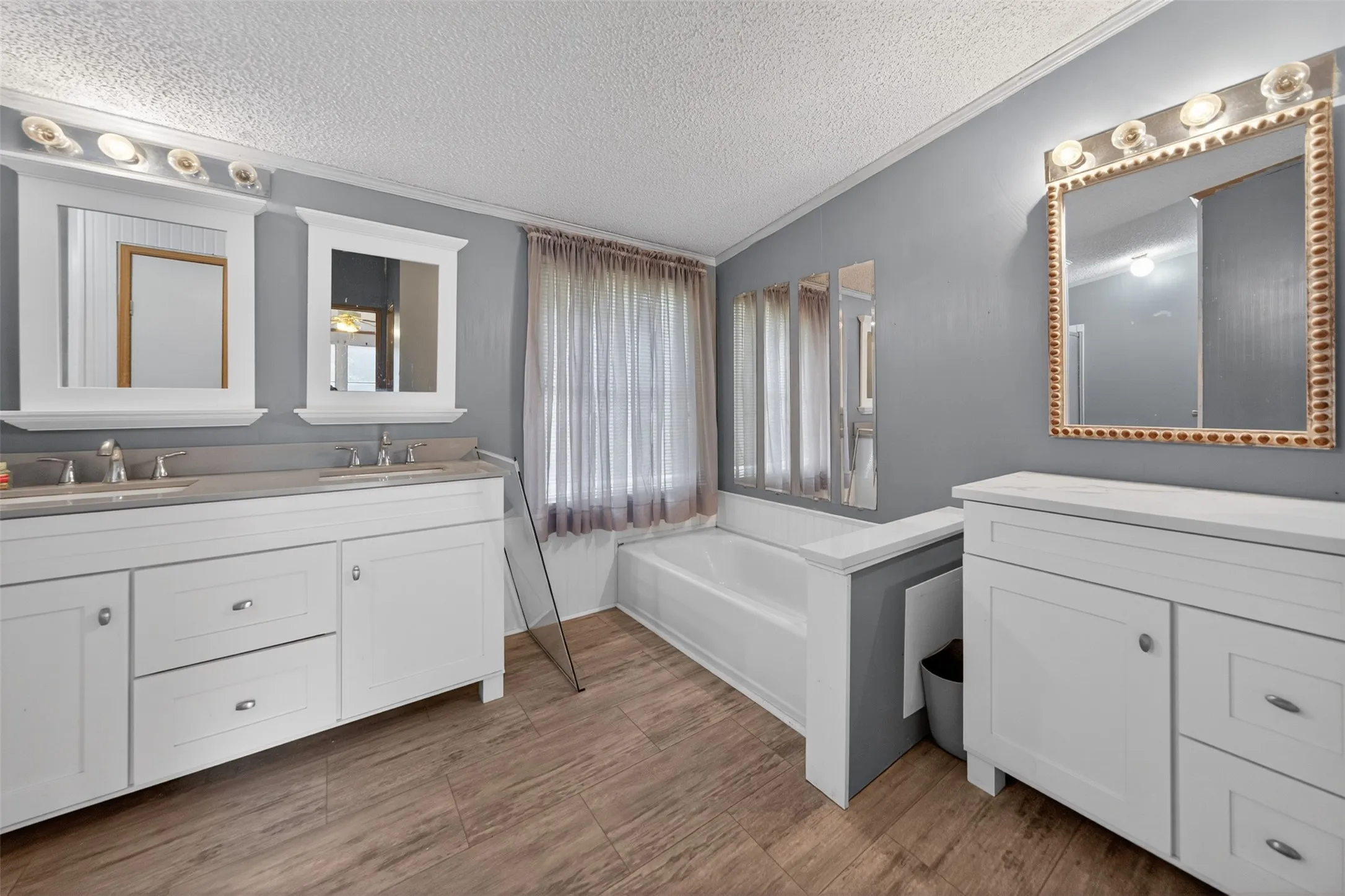 Manufactured Home For Sale in Henderson County , 13314 County Road 4336, Larue, Texas 75770, 3 Bedrooms, 1 Bathroom, 2 Garage spaces, 1,966 Sqft, built in 1998, Price $450,000, mls#21300738, Real Estate Agent in Larue, Homes For Sale in Henderson county, Homes For Sale in Larue, Realtor in Larue Texas, Real Estate Brokerage Independent Realty Texas, Luminita Cordes Realtor
