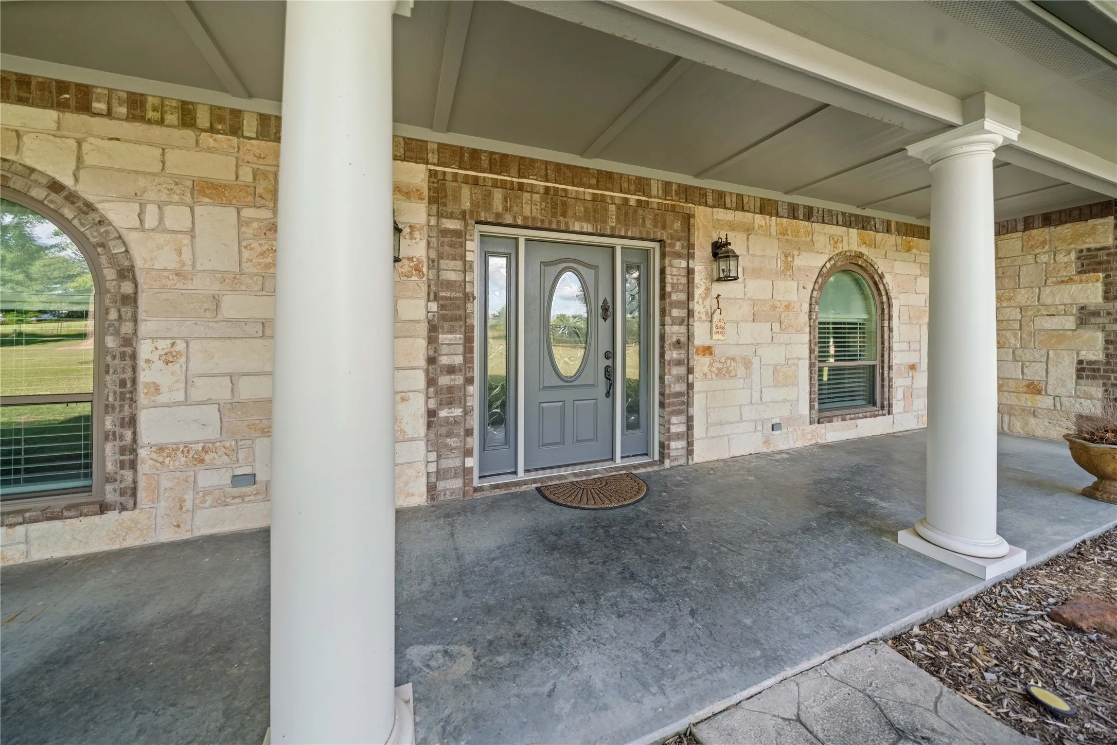 Single Family Residence For Sale in Wood County , 1054 County Road 4116, Quitman, Texas 75783, 4 Bedroom, 4 Bathroom, 2 Garage spaces, 4,405 Sqft, built in 2005, mls#21302057, Real Estate Agent in Quitman, Homes For Sale in Wood county, Homes For Sale in Quitman, Realtor in Quitman Texas, Real Estate Brokerage Independent Realty Texas, Luminita Cordes Realtor