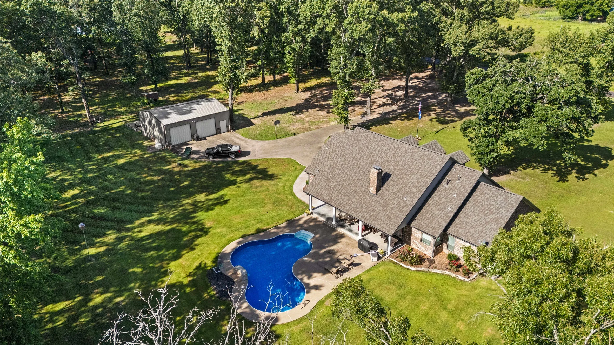 Single Family Residence For Sale in Wood County , 1054 County Road 4116, Quitman, Texas 75783, 4 Bedroom, 4 Bathroom, 2 Garage spaces, 4,405 Sqft, built in 2005, mls#21302057, Real Estate Agent in Quitman, Homes For Sale in Wood county, Homes For Sale in Quitman, Realtor in Quitman Texas, Real Estate Brokerage Independent Realty Texas, Luminita Cordes Realtor