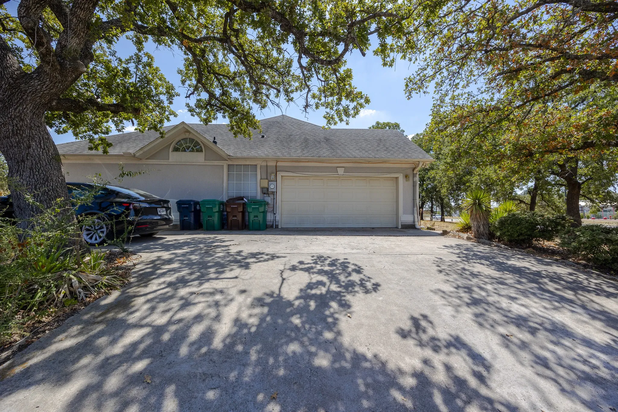Single Family Residence For Rent in Denton County , 4525 Teasley Lane, Denton, Texas 76210, 4 Bedroom, 2 Bathroom, 2 Garage spaces, 2,915 Sqft, built in 1995, mls#21302197, Real Estate Agent in Denton, Homes For Rent in Denton county, Homes For Rent in Denton, Realtor in Denton Texas, Real Estate Brokerage Independent Realty Texas, Luminita Cordes Realtor