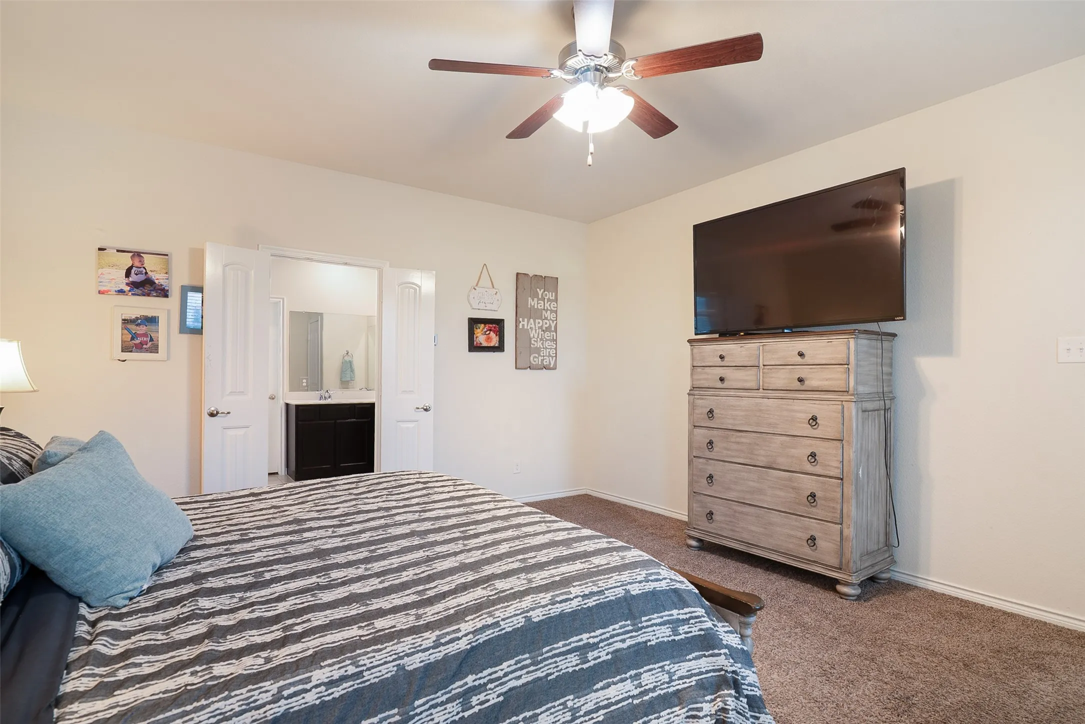 Single Family Residence For Sale in Grayson County , 1733 Beasley Street, Van Alstyne, Texas 75495, 4 Bedroom, 3 Bathroom, 2 Garage spaces, 2,983 Sqft, built in 2018, mls#21301978, Real Estate Agent in Van Alstyne, Homes For Sale in Grayson county, Homes For Sale in Van Alstyne, Realtor in Van Alstyne Texas, Real Estate Brokerage Independent Realty Texas, Luminita Cordes Realtor