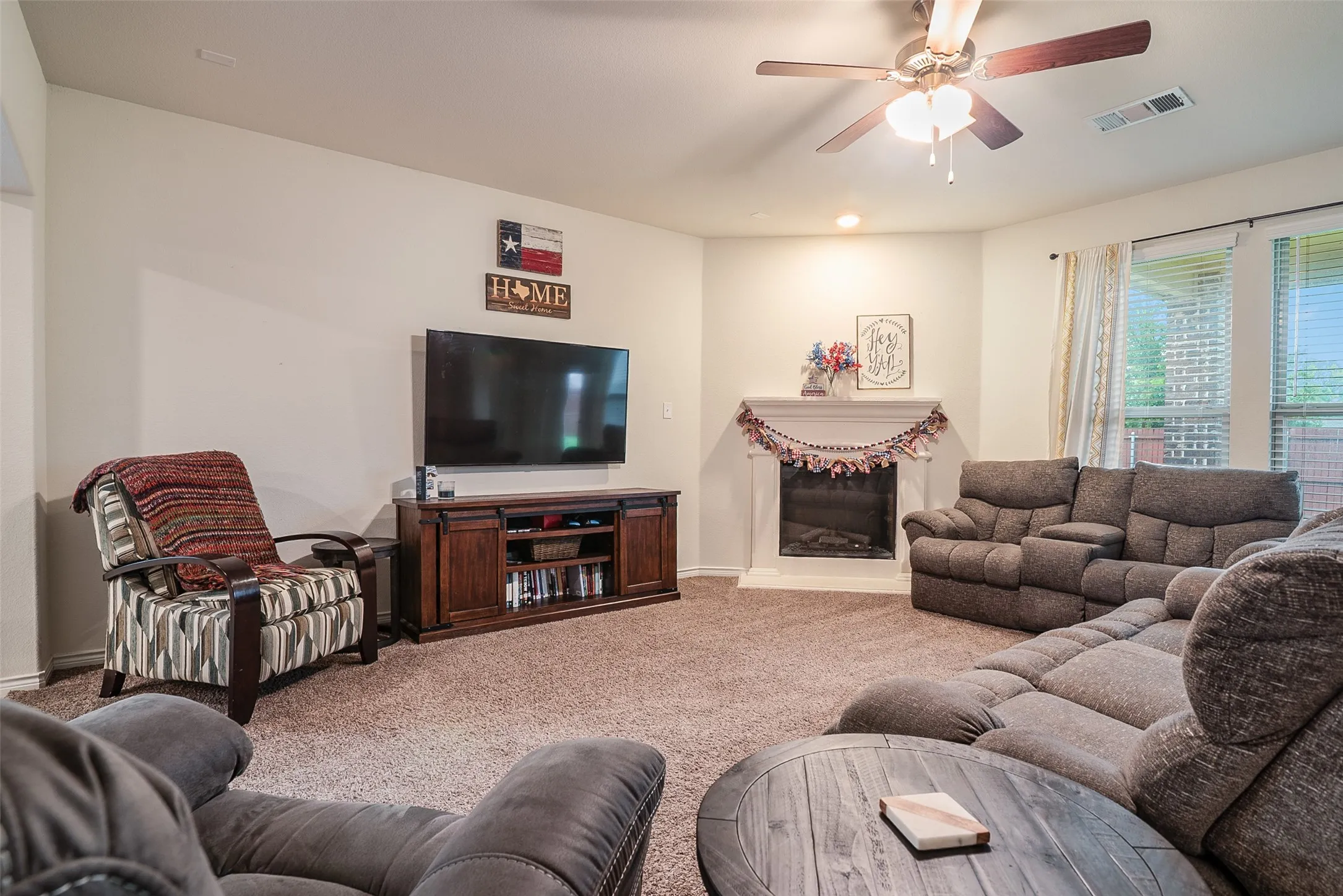 Single Family Residence For Sale in Grayson County , 1733 Beasley Street, Van Alstyne, Texas 75495, 4 Bedroom, 3 Bathroom, 2 Garage spaces, 2,983 Sqft, built in 2018, mls#21301978, Real Estate Agent in Van Alstyne, Homes For Sale in Grayson county, Homes For Sale in Van Alstyne, Realtor in Van Alstyne Texas, Real Estate Brokerage Independent Realty Texas, Luminita Cordes Realtor