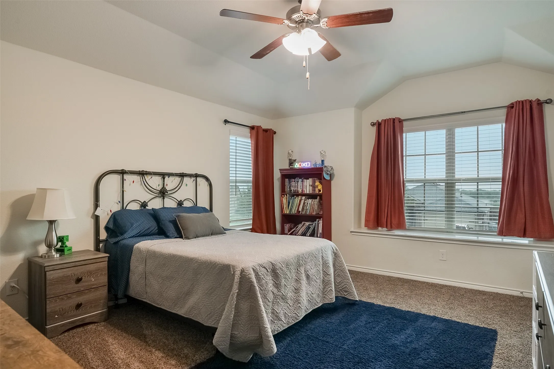 Single Family Residence For Sale in Grayson County , 1733 Beasley Street, Van Alstyne, Texas 75495, 4 Bedroom, 3 Bathroom, 2 Garage spaces, 2,983 Sqft, built in 2018, mls#21301978, Real Estate Agent in Van Alstyne, Homes For Sale in Grayson county, Homes For Sale in Van Alstyne, Realtor in Van Alstyne Texas, Real Estate Brokerage Independent Realty Texas, Luminita Cordes Realtor