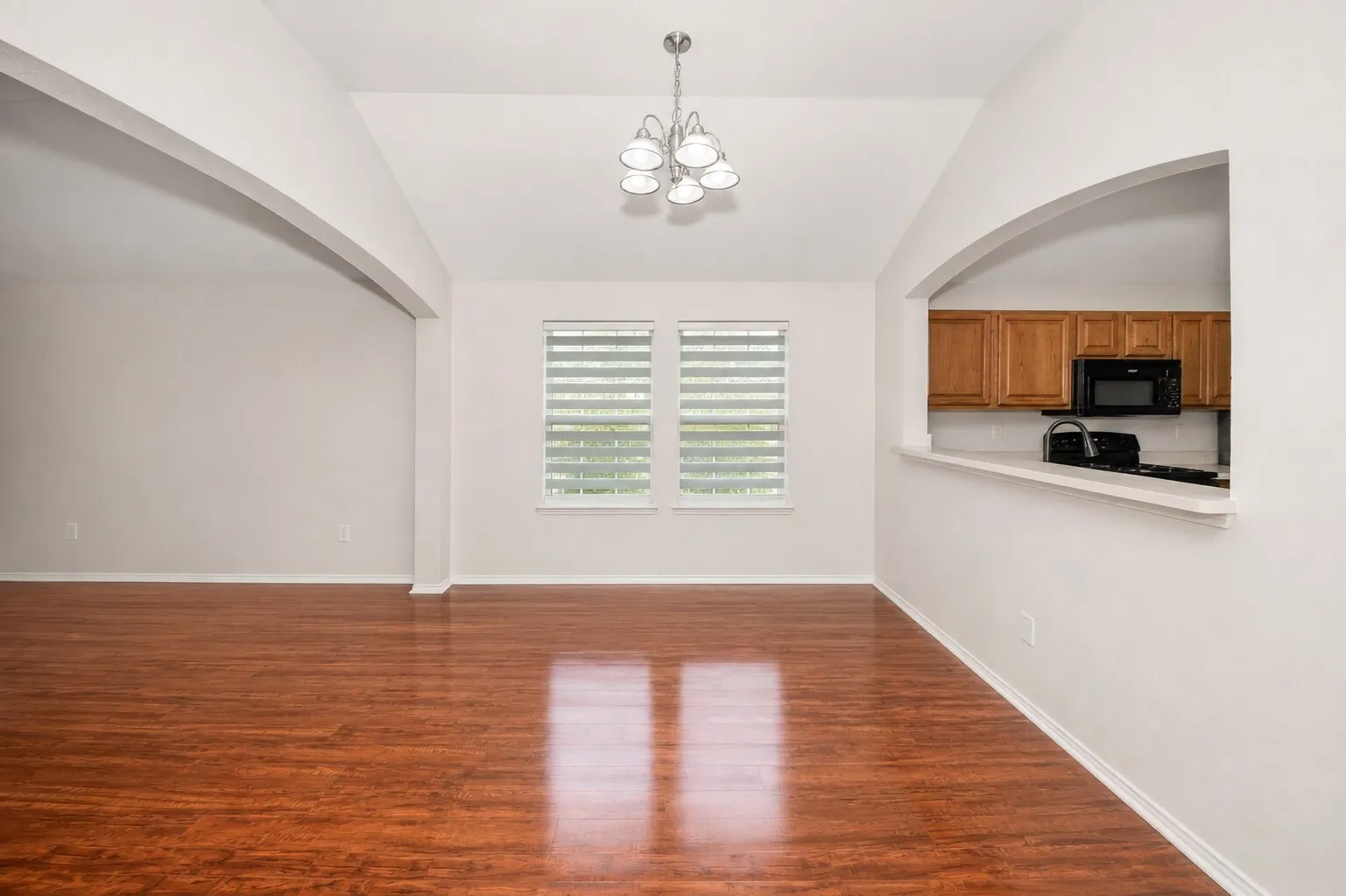 Single Family Residence For Rent in Tarrant County , 10061 Pronghorn Lane, Fort Worth, Texas 76108, 3 Bedrooms, 2 Bathrooms, 2 Garage spaces, 1,694 Sqft, built in 2008, Price $1,995, mls#21279320, Real Estate Agent in Fort Worth, Homes For Rent in Tarrant county, Homes For Rent in Fort Worth, Realtor in Fort Worth Texas, Real Estate Brokerage Independent Realty Texas, Luminita Cordes Realtor