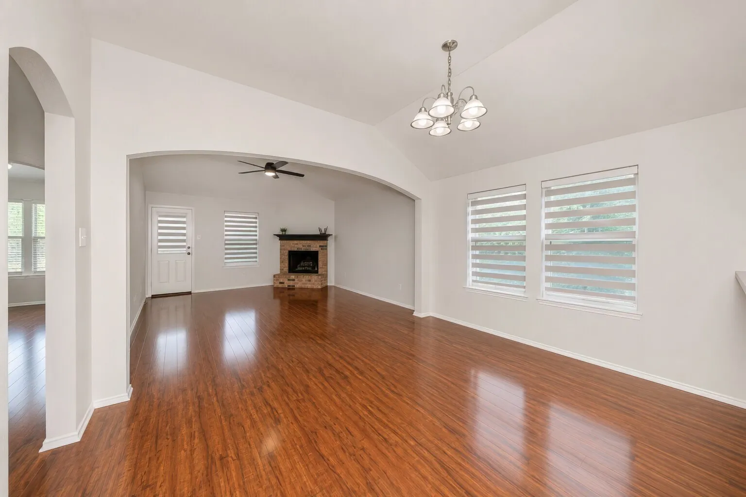 Single Family Residence For Rent in Tarrant County , 10061 Pronghorn Lane, Fort Worth, Texas 76108, 3 Bedrooms, 2 Bathrooms, 2 Garage spaces, 1,694 Sqft, built in 2008, Price $1,995, mls#21279320, Real Estate Agent in Fort Worth, Homes For Rent in Tarrant county, Homes For Rent in Fort Worth, Realtor in Fort Worth Texas, Real Estate Brokerage Independent Realty Texas, Luminita Cordes Realtor