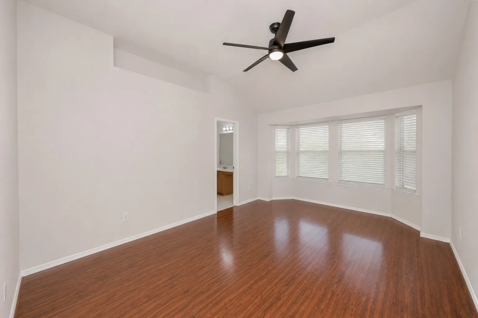 Single Family Residence For Rent in Tarrant County , 10061 Pronghorn Lane, Fort Worth, Texas 76108, 3 Bedrooms, 2 Bathrooms, 2 Garage spaces, 1,694 Sqft, built in 2008, Price $1,995, mls#21279320, Real Estate Agent in Fort Worth, Homes For Rent in Tarrant county, Homes For Rent in Fort Worth, Realtor in Fort Worth Texas, Real Estate Brokerage Independent Realty Texas, Luminita Cordes Realtor