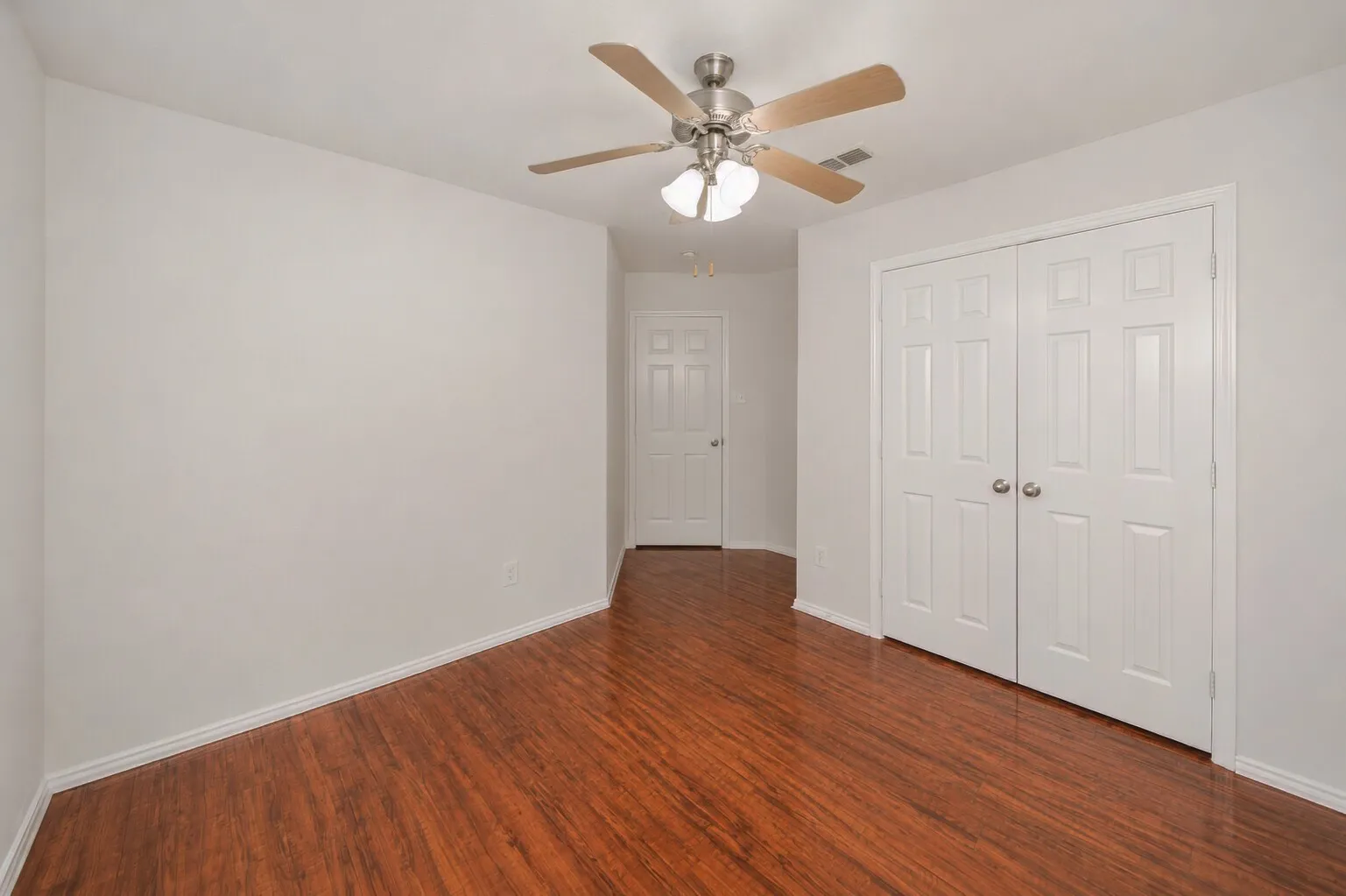 Single Family Residence For Rent in Tarrant County , 10061 Pronghorn Lane, Fort Worth, Texas 76108, 3 Bedrooms, 2 Bathrooms, 2 Garage spaces, 1,694 Sqft, built in 2008, Price $1,995, mls#21279320, Real Estate Agent in Fort Worth, Homes For Rent in Tarrant county, Homes For Rent in Fort Worth, Realtor in Fort Worth Texas, Real Estate Brokerage Independent Realty Texas, Luminita Cordes Realtor