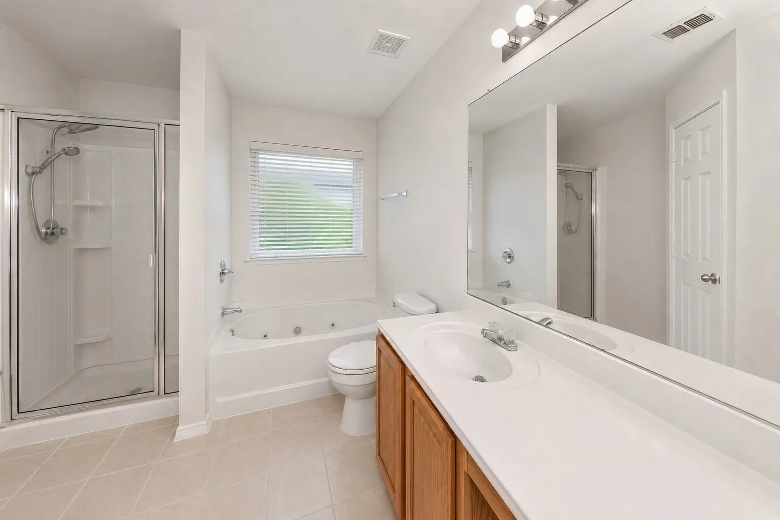 Single Family Residence For Rent in Tarrant County , 10061 Pronghorn Lane, Fort Worth, Texas 76108, 3 Bedrooms, 2 Bathrooms, 2 Garage spaces, 1,694 Sqft, built in 2008, Price $1,995, mls#21279320, Real Estate Agent in Fort Worth, Homes For Rent in Tarrant county, Homes For Rent in Fort Worth, Realtor in Fort Worth Texas, Real Estate Brokerage Independent Realty Texas, Luminita Cordes Realtor