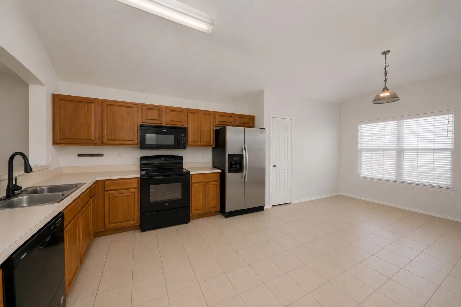 Single Family Residence For Rent in Tarrant County , 10061 Pronghorn Lane, Fort Worth, Texas 76108, 3 Bedrooms, 2 Bathrooms, 2 Garage spaces, 1,694 Sqft, built in 2008, Price $1,995, mls#21279320, Real Estate Agent in Fort Worth, Homes For Rent in Tarrant county, Homes For Rent in Fort Worth, Realtor in Fort Worth Texas, Real Estate Brokerage Independent Realty Texas, Luminita Cordes Realtor