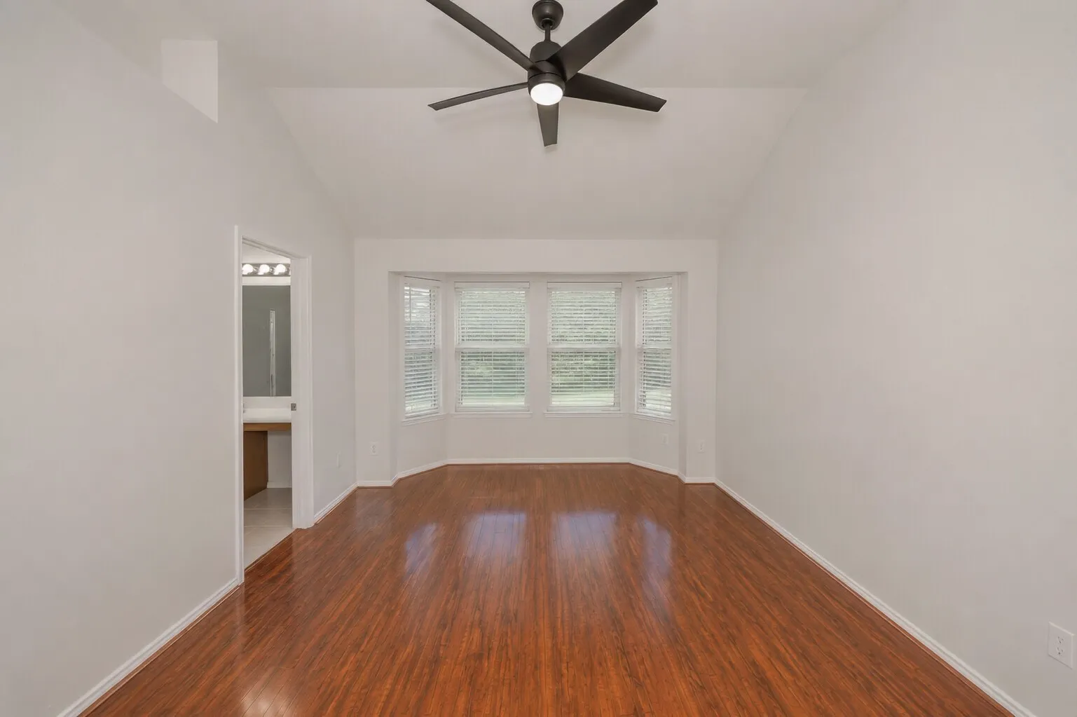 Single Family Residence For Rent in Tarrant County , 10061 Pronghorn Lane, Fort Worth, Texas 76108, 3 Bedrooms, 2 Bathrooms, 2 Garage spaces, 1,694 Sqft, built in 2008, Price $1,995, mls#21279320, Real Estate Agent in Fort Worth, Homes For Rent in Tarrant county, Homes For Rent in Fort Worth, Realtor in Fort Worth Texas, Real Estate Brokerage Independent Realty Texas, Luminita Cordes Realtor