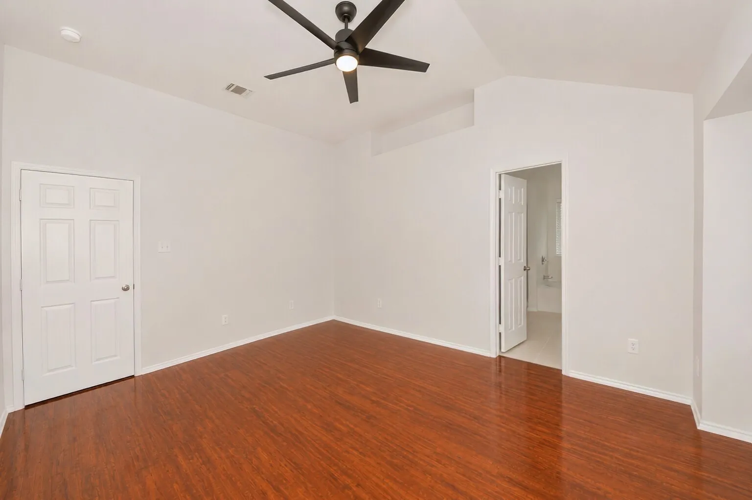 Single Family Residence For Rent in Tarrant County , 10061 Pronghorn Lane, Fort Worth, Texas 76108, 3 Bedrooms, 2 Bathrooms, 2 Garage spaces, 1,694 Sqft, built in 2008, Price $1,995, mls#21279320, Real Estate Agent in Fort Worth, Homes For Rent in Tarrant county, Homes For Rent in Fort Worth, Realtor in Fort Worth Texas, Real Estate Brokerage Independent Realty Texas, Luminita Cordes Realtor