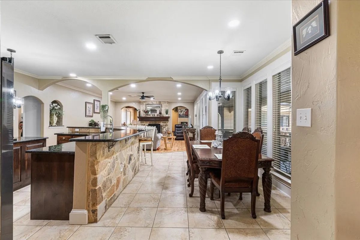 Single Family Residence For Sale in Ellis County , 3795 Fm 66, Waxahachie, Texas 75167, 5 Bedroom, 5 Bathroom, 2 Garage spaces, 4,123 Sqft, built in 2005, mls#21290485, Real Estate Agent in Waxahachie, Homes For Sale in Ellis county, Homes For Sale in Waxahachie, Realtor in Waxahachie Texas, Real Estate Brokerage Independent Realty Texas, Luminita Cordes Realtor