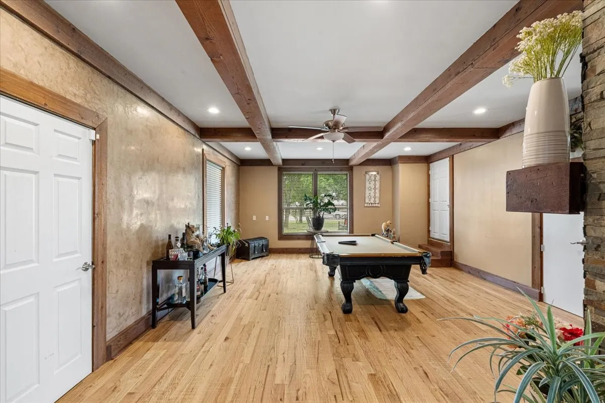 Single Family Residence For Sale in Ellis County , 3795 Fm 66, Waxahachie, Texas 75167, 5 Bedroom, 5 Bathroom, 2 Garage spaces, 4,123 Sqft, built in 2005, mls#21290485, Real Estate Agent in Waxahachie, Homes For Sale in Ellis county, Homes For Sale in Waxahachie, Realtor in Waxahachie Texas, Real Estate Brokerage Independent Realty Texas, Luminita Cordes Realtor