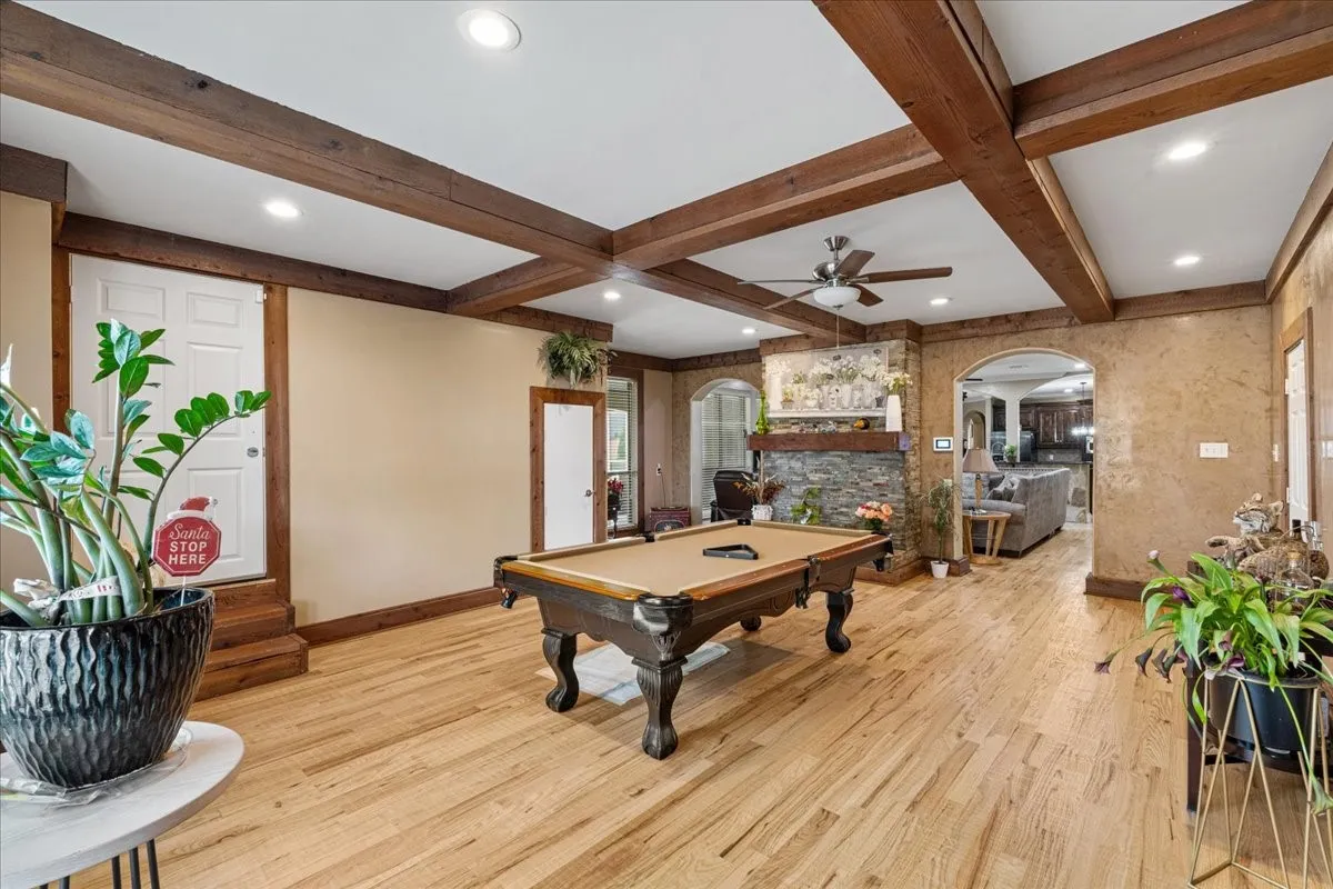 Single Family Residence For Sale in Ellis County , 3795 Fm 66, Waxahachie, Texas 75167, 5 Bedroom, 5 Bathroom, 2 Garage spaces, 4,123 Sqft, built in 2005, mls#21290485, Real Estate Agent in Waxahachie, Homes For Sale in Ellis county, Homes For Sale in Waxahachie, Realtor in Waxahachie Texas, Real Estate Brokerage Independent Realty Texas, Luminita Cordes Realtor