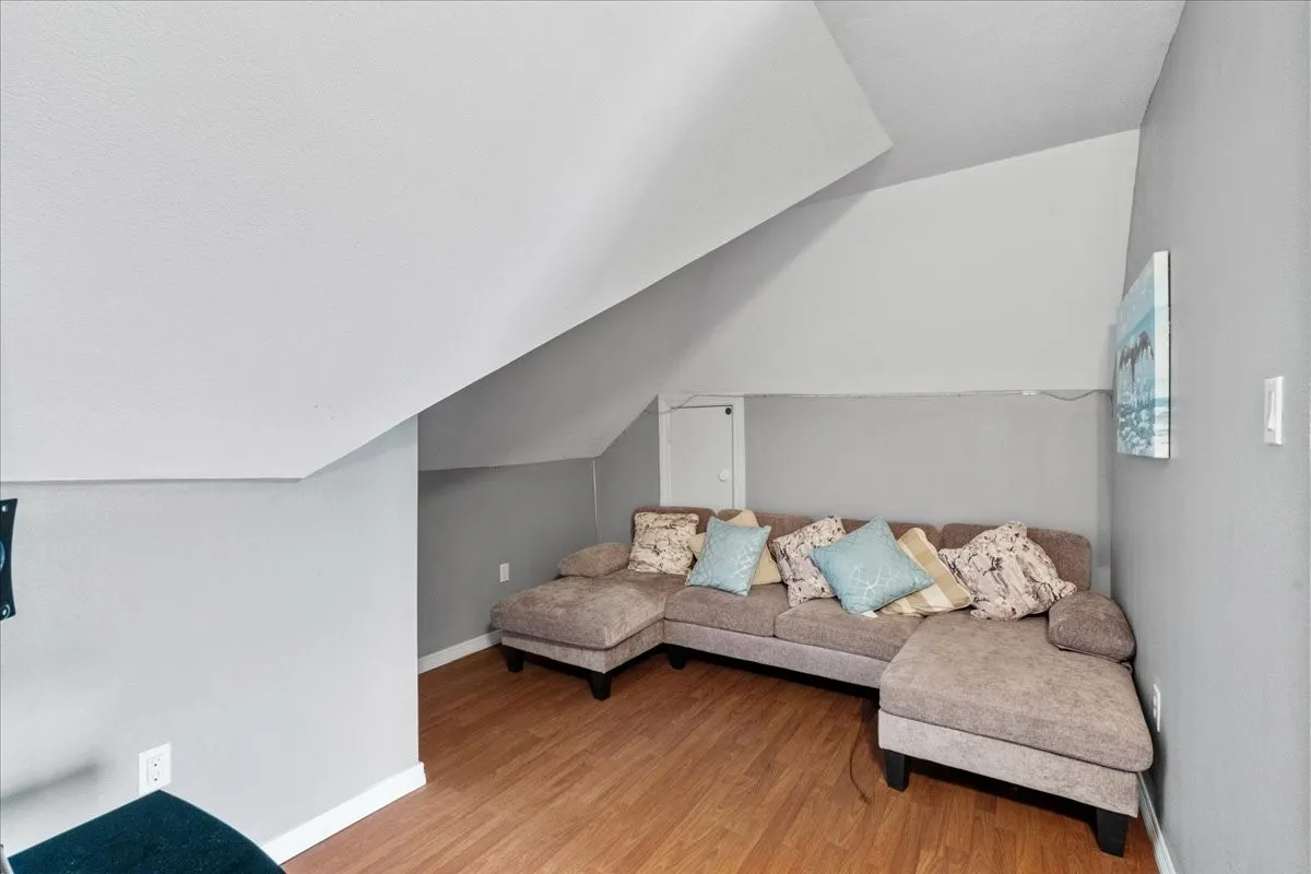 garage apartment