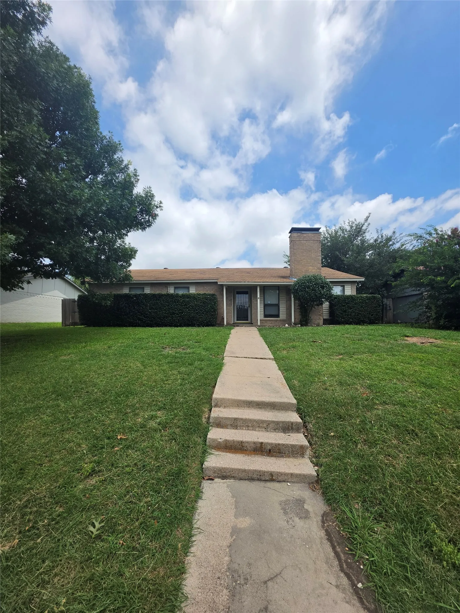 Single Family Residence For Rent in Dallas County , 1225 Oakbluff Drive, Lancaster, Texas 75146, 3 Bedroom, 2 Bathroom, 2 Garage spaces, 1,335 Sqft, built in 1978, mls#21302226, Real Estate Agent in Lancaster, Homes For Rent in Dallas county, Homes For Rent in Lancaster, Realtor in Lancaster Texas, Real Estate Brokerage Independent Realty Texas, Luminita Cordes Realtor