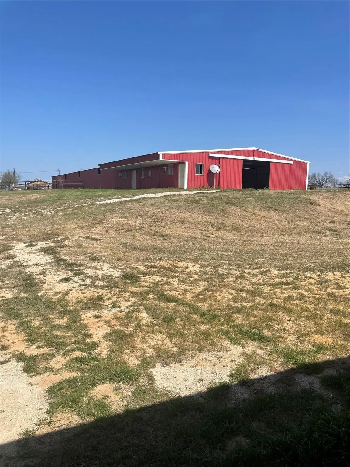 Farm For Sale in Wise County , 6437 FM 920, Bridgeport, Texas 76426, 1 Bedroom, 1 Bathroom, Garage spaces, 864 Sqft, built in 1970, Price $799,000, mls#21302236, Real Estate Agent in Bridgeport, Homes For Sale in Wise county, Homes For Sale in Bridgeport, Realtor in Bridgeport Texas, Real Estate Brokerage Independent Realty Texas, Luminita Cordes Realtor