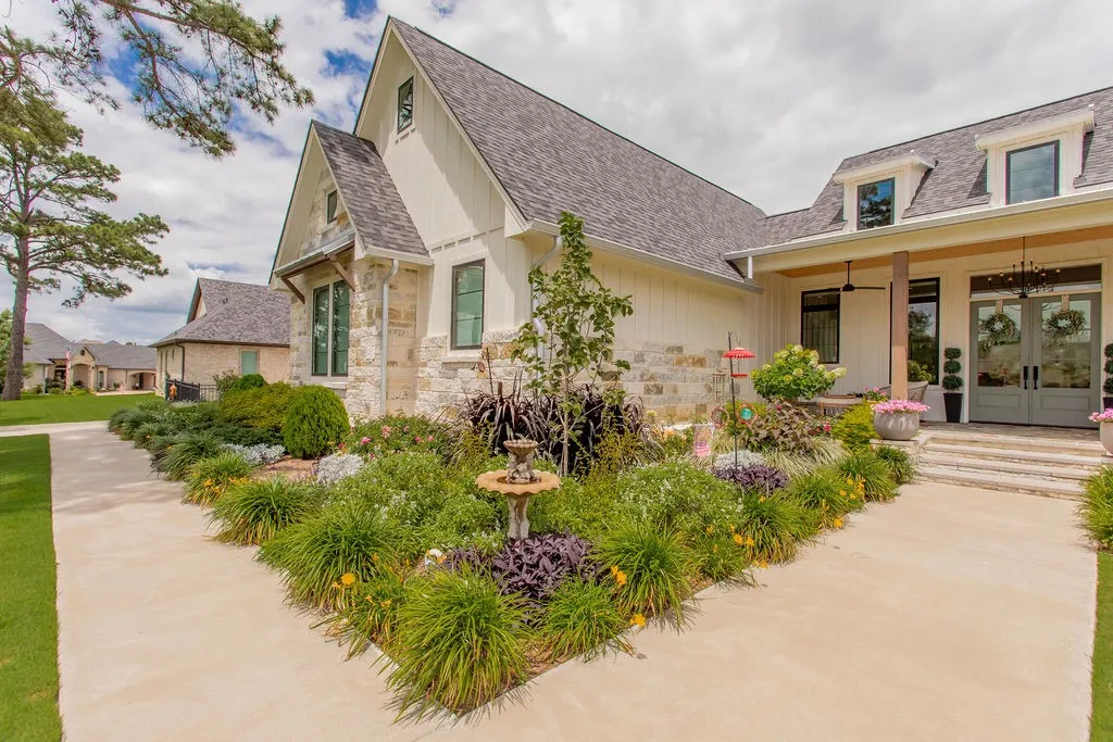 Single Family Residence For Sale in Smith County , 119 Ryder Cup Trail, Hideaway, Texas 75771, 3 Bedroom, 2 Bathroom, 2 Garage spaces, 2,422 Sqft, built in 2022, mls#21302240, Real Estate Agent in Hideaway, Homes For Sale in Smith county, Homes For Sale in Hideaway, Realtor in Hideaway Texas, Real Estate Brokerage Independent Realty Texas, Luminita Cordes Realtor