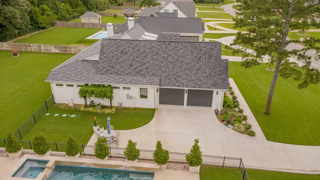 Single Family Residence For Sale in Smith County , 119 Ryder Cup Trail, Hideaway, Texas 75771, 3 Bedroom, 2 Bathroom, 2 Garage spaces, 2,422 Sqft, built in 2022, mls#21302240, Real Estate Agent in Hideaway, Homes For Sale in Smith county, Homes For Sale in Hideaway, Realtor in Hideaway Texas, Real Estate Brokerage Independent Realty Texas, Luminita Cordes Realtor