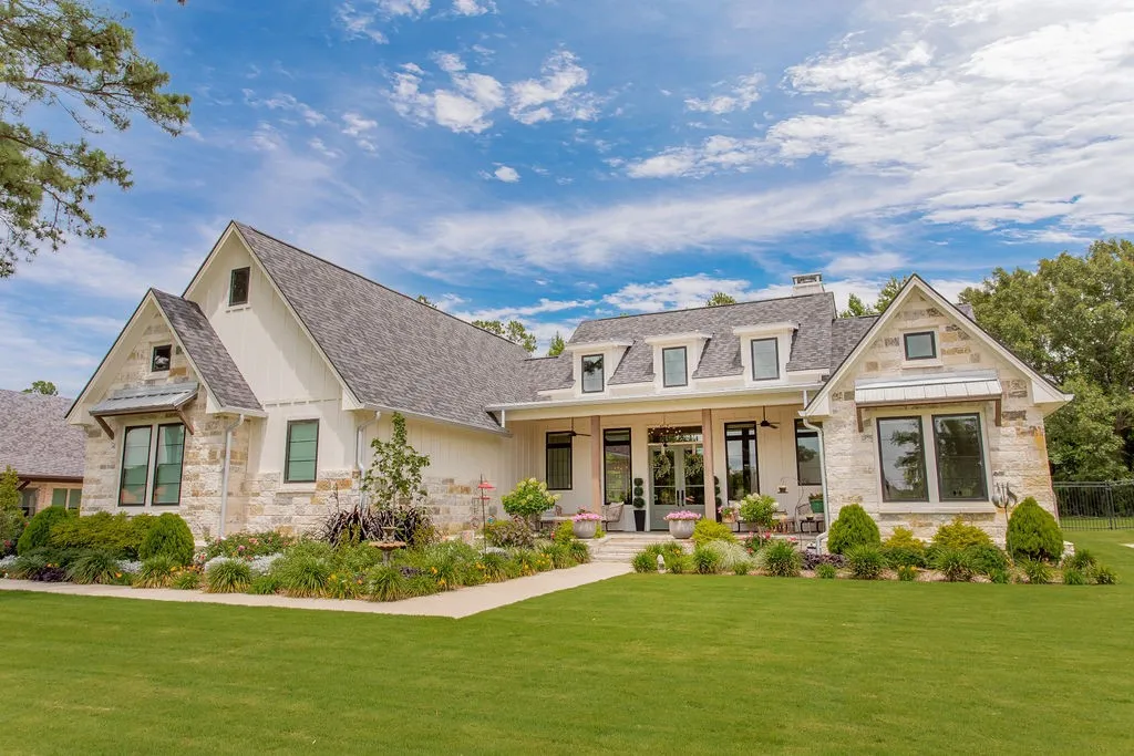 Single Family Residence For Sale in Smith County , 119 Ryder Cup Trail, Hideaway, Texas 75771, 3 Bedroom, 2 Bathroom, 2 Garage spaces, 2,422 Sqft, built in 2022, mls#21302240, Real Estate Agent in Hideaway, Homes For Sale in Smith county, Homes For Sale in Hideaway, Realtor in Hideaway Texas, Real Estate Brokerage Independent Realty Texas, Luminita Cordes Realtor