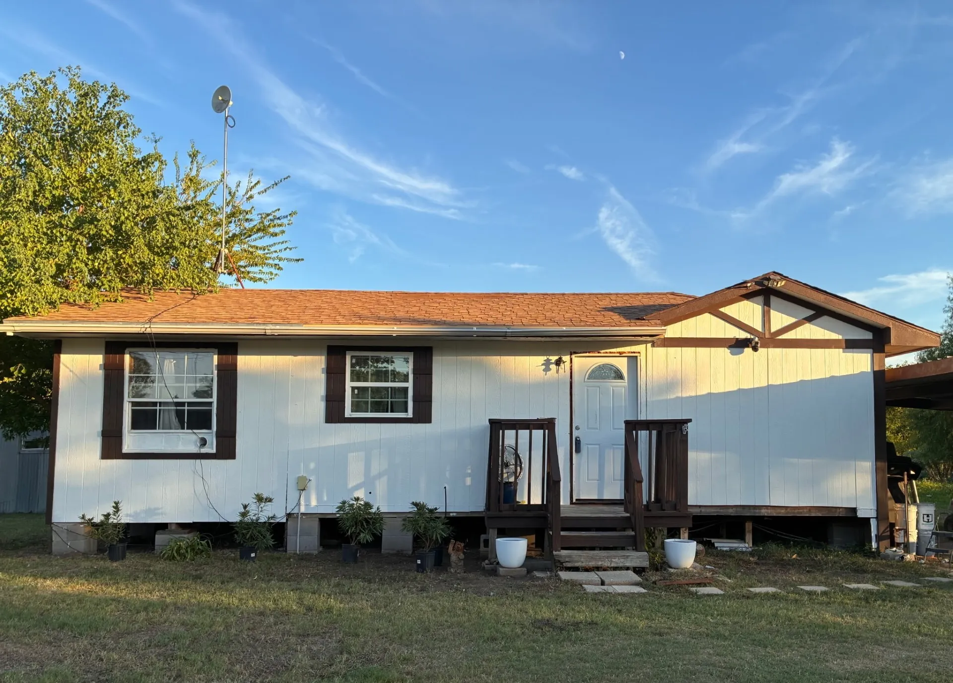 Single Family Residence For Sale in Kaufman County , 6709 Sue Ann Lane, Terrell, Texas 75161, 2 Bedroom, 1 Bathroom, Garage spaces, 879 Sqft, built in 2012, mls#21290790, Real Estate Agent in Terrell, Homes For Sale in Kaufman county, Homes For Sale in Terrell, Realtor in Terrell Texas, Real Estate Brokerage Independent Realty Texas, Luminita Cordes Realtor